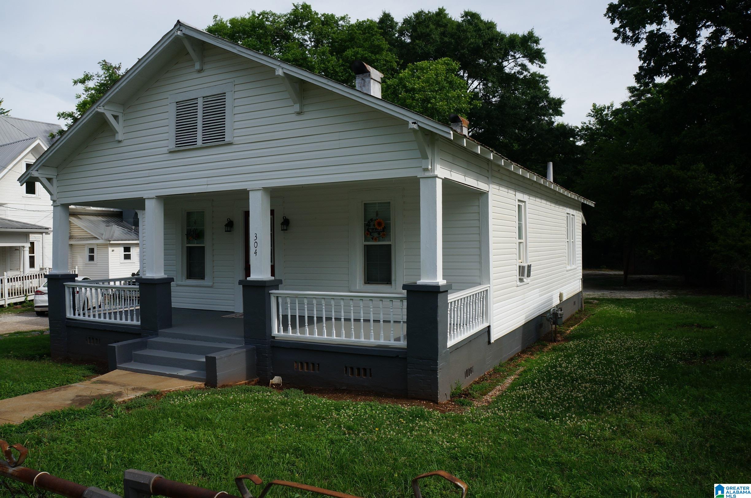 304 E 3RD STREET