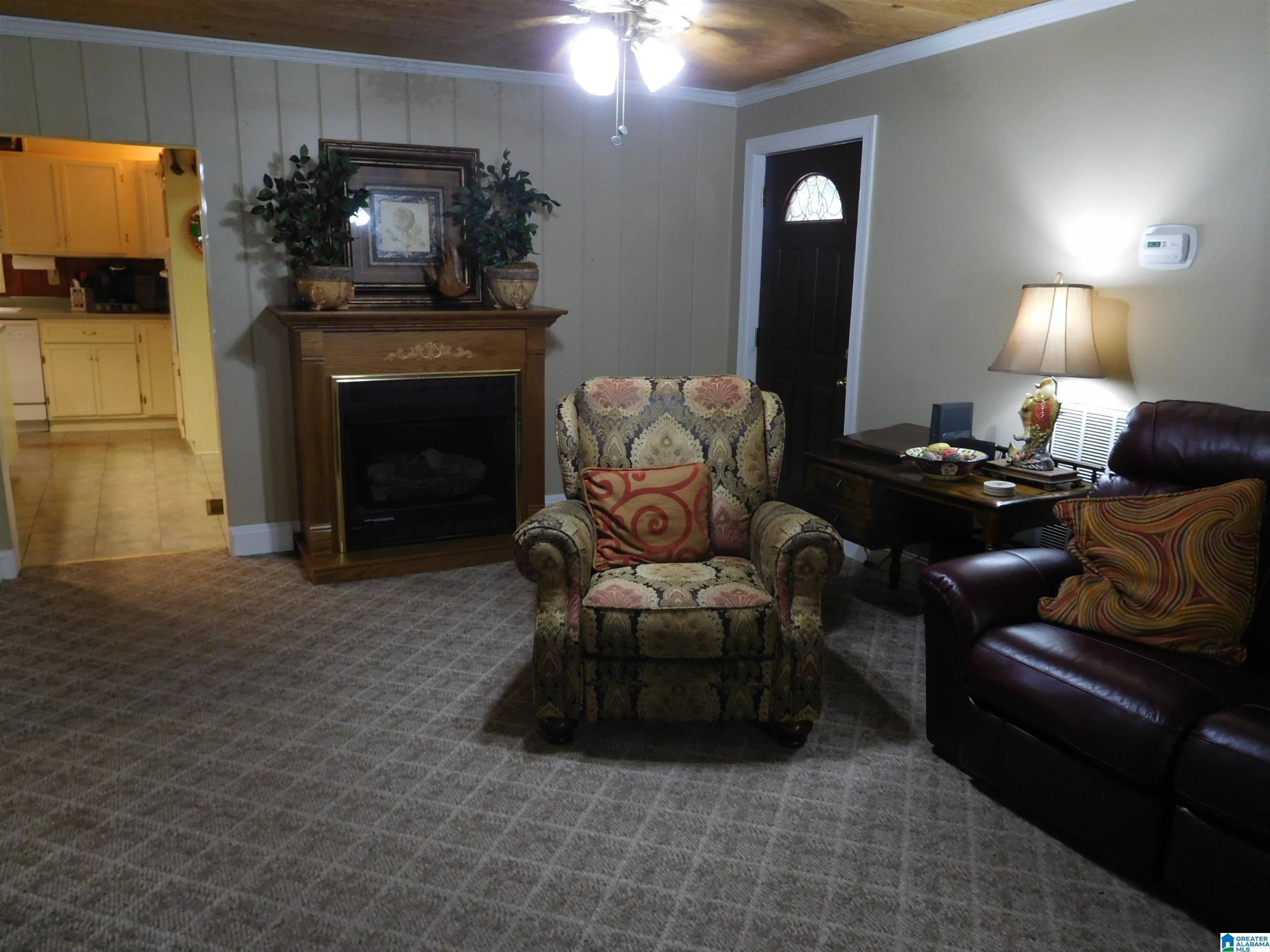 2432 LAKESHORE DRIVE