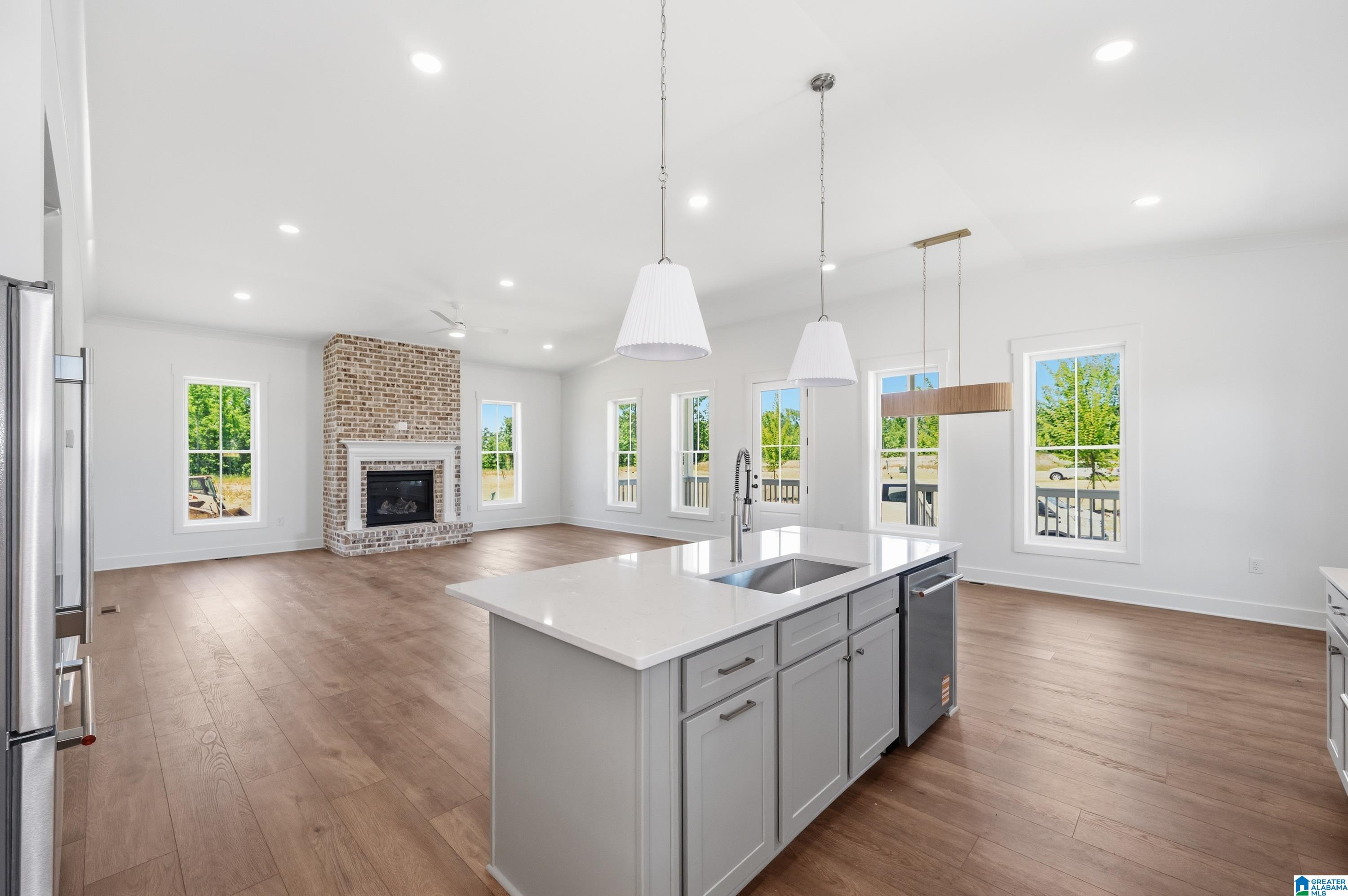 1008 WILTSHIRE LANE