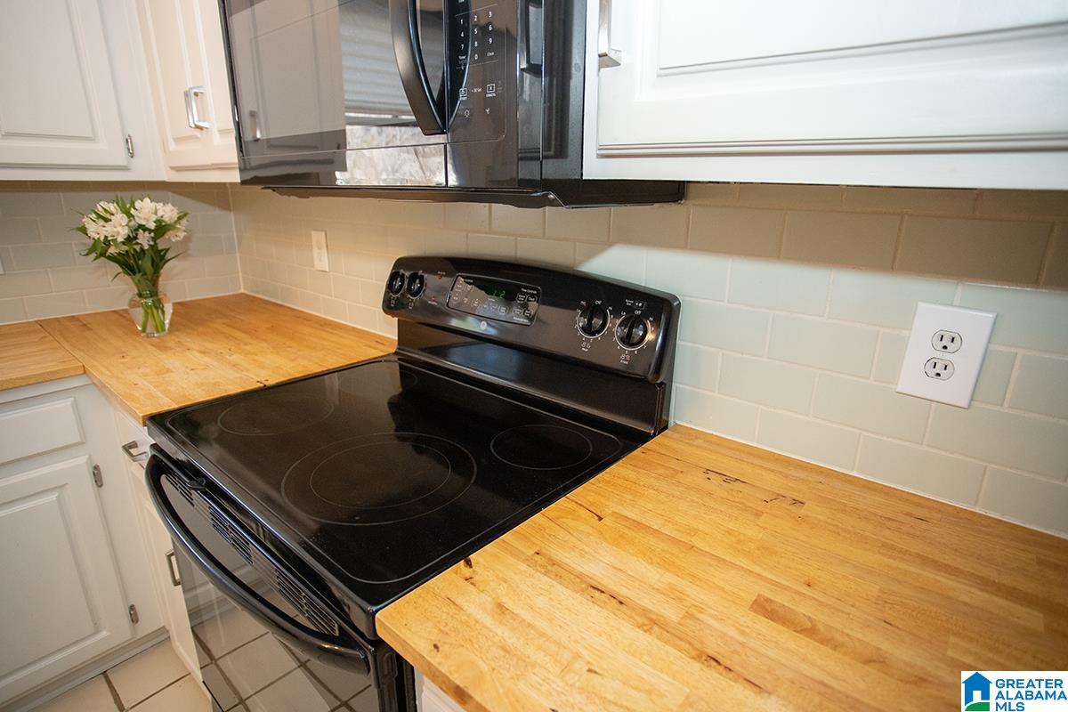 3432 WISTERWOOD LANE