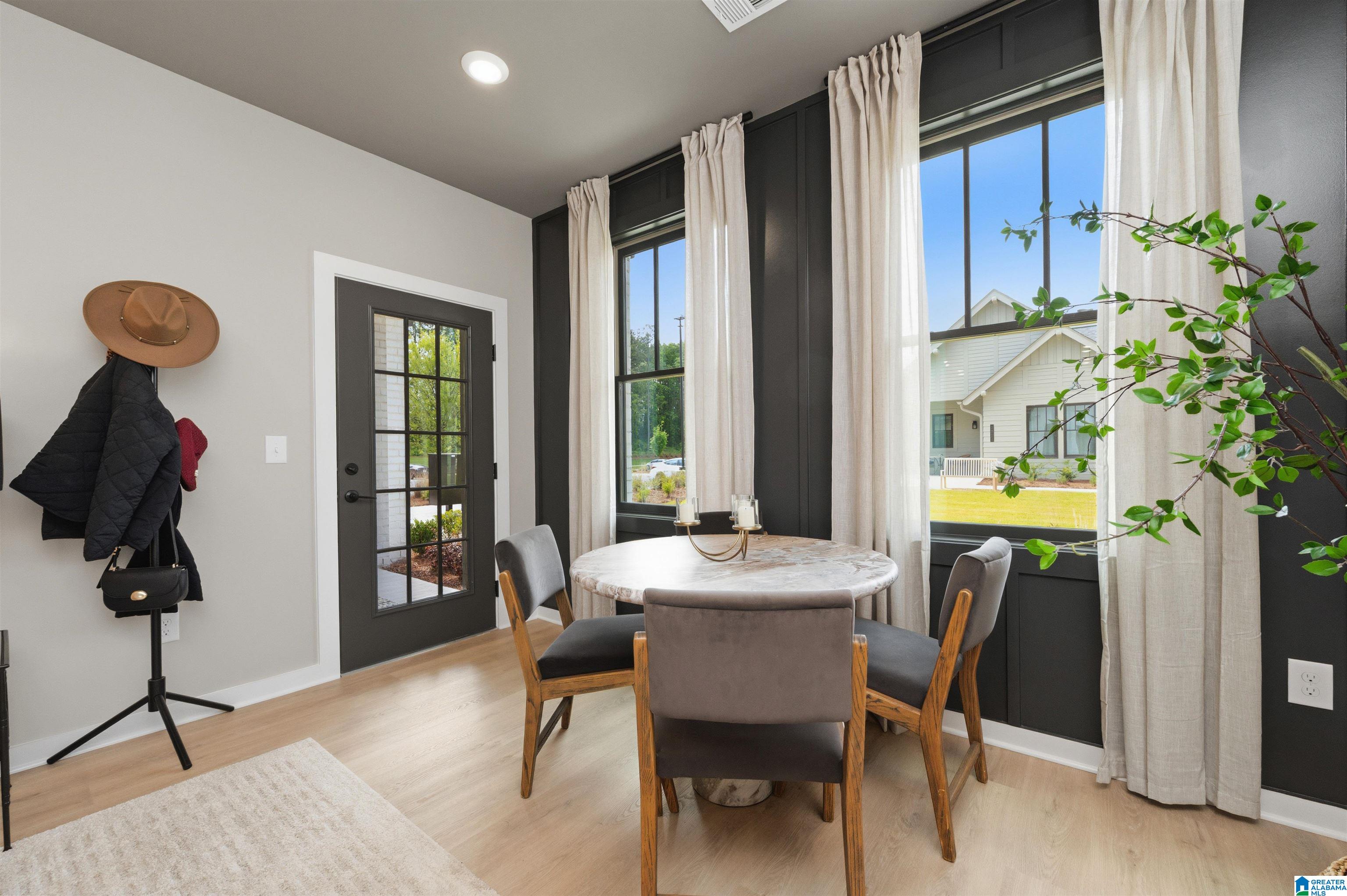1801 WILLIAMETTE TRACE 101