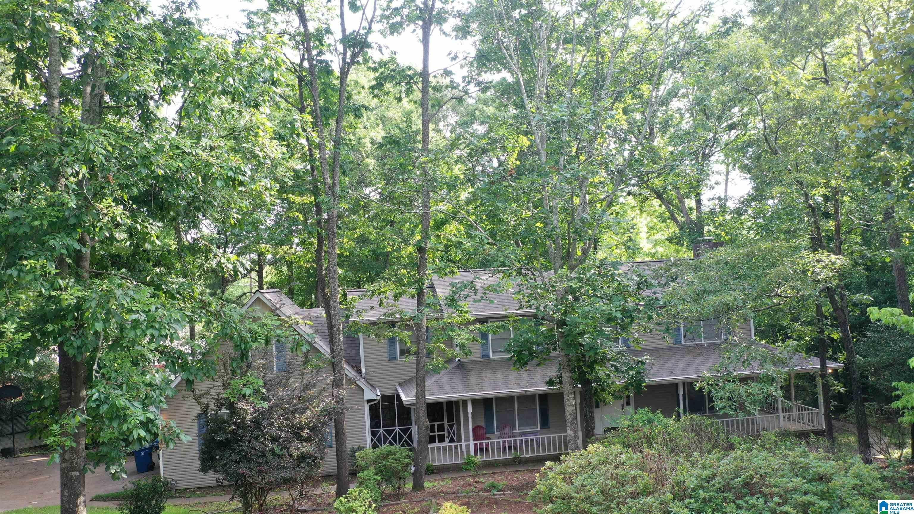 1201 DEVONSHIRE DRIVE NE