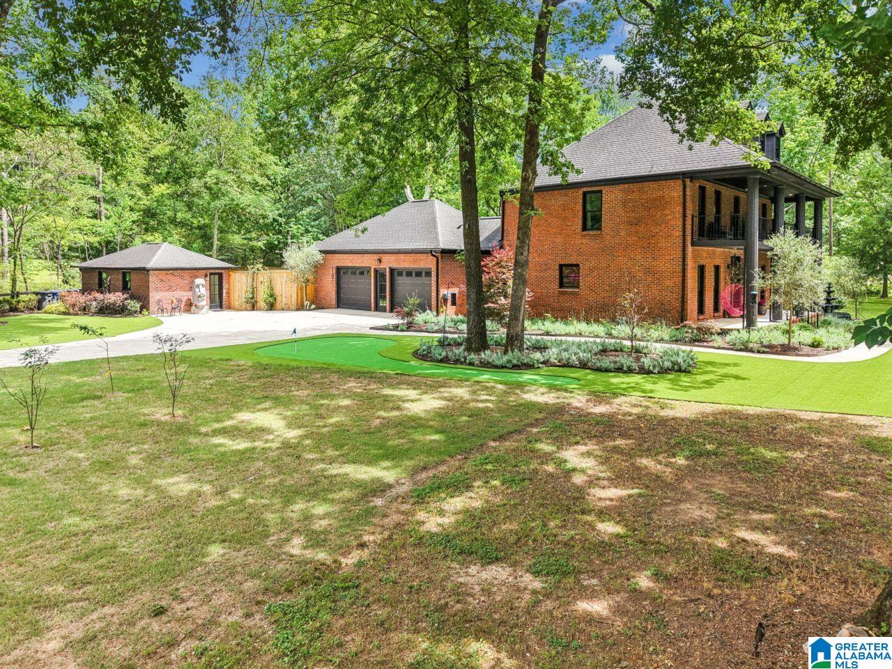 1800 SURREY TRAIL