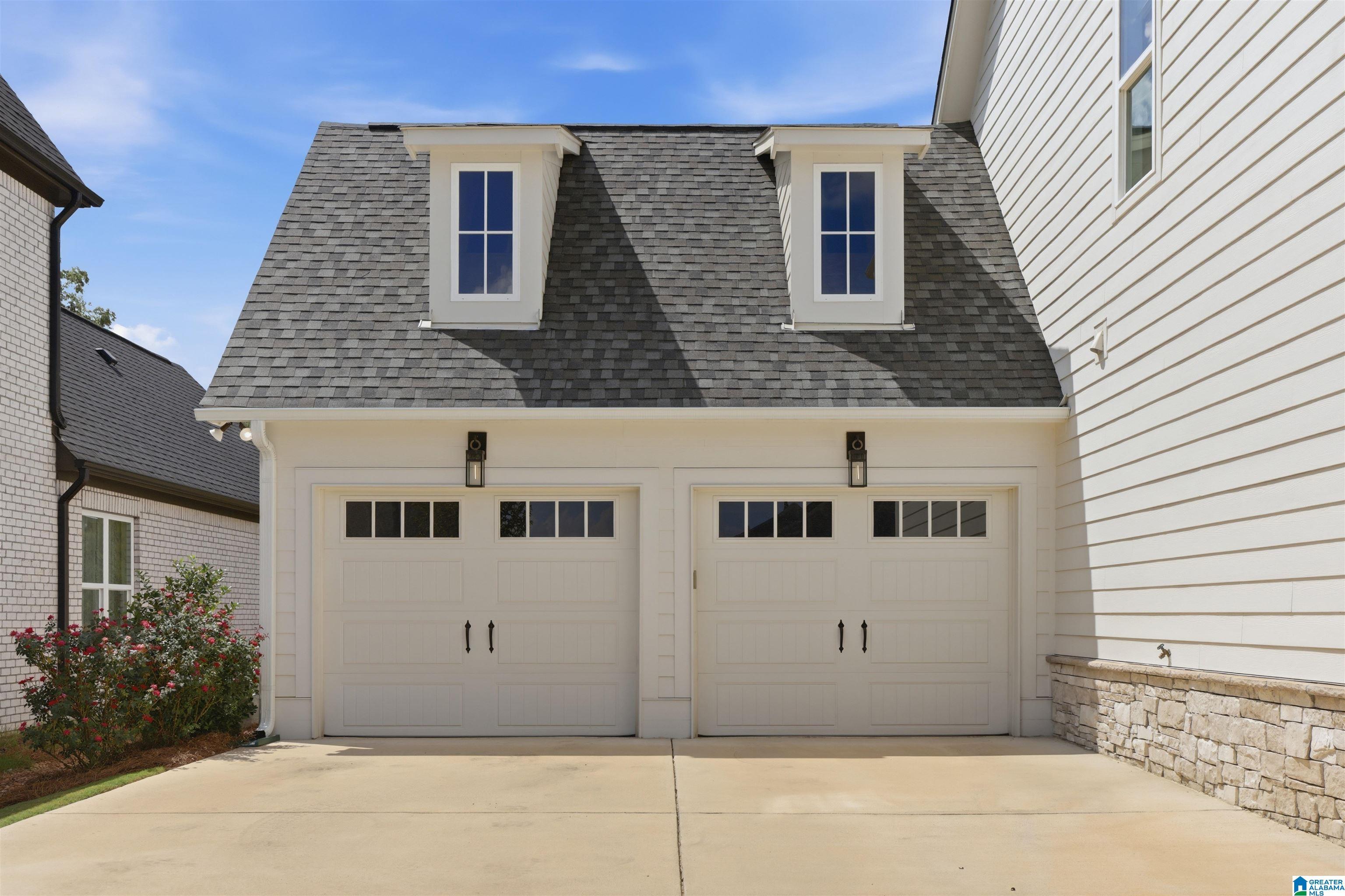 1093 CLIFTON ROAD