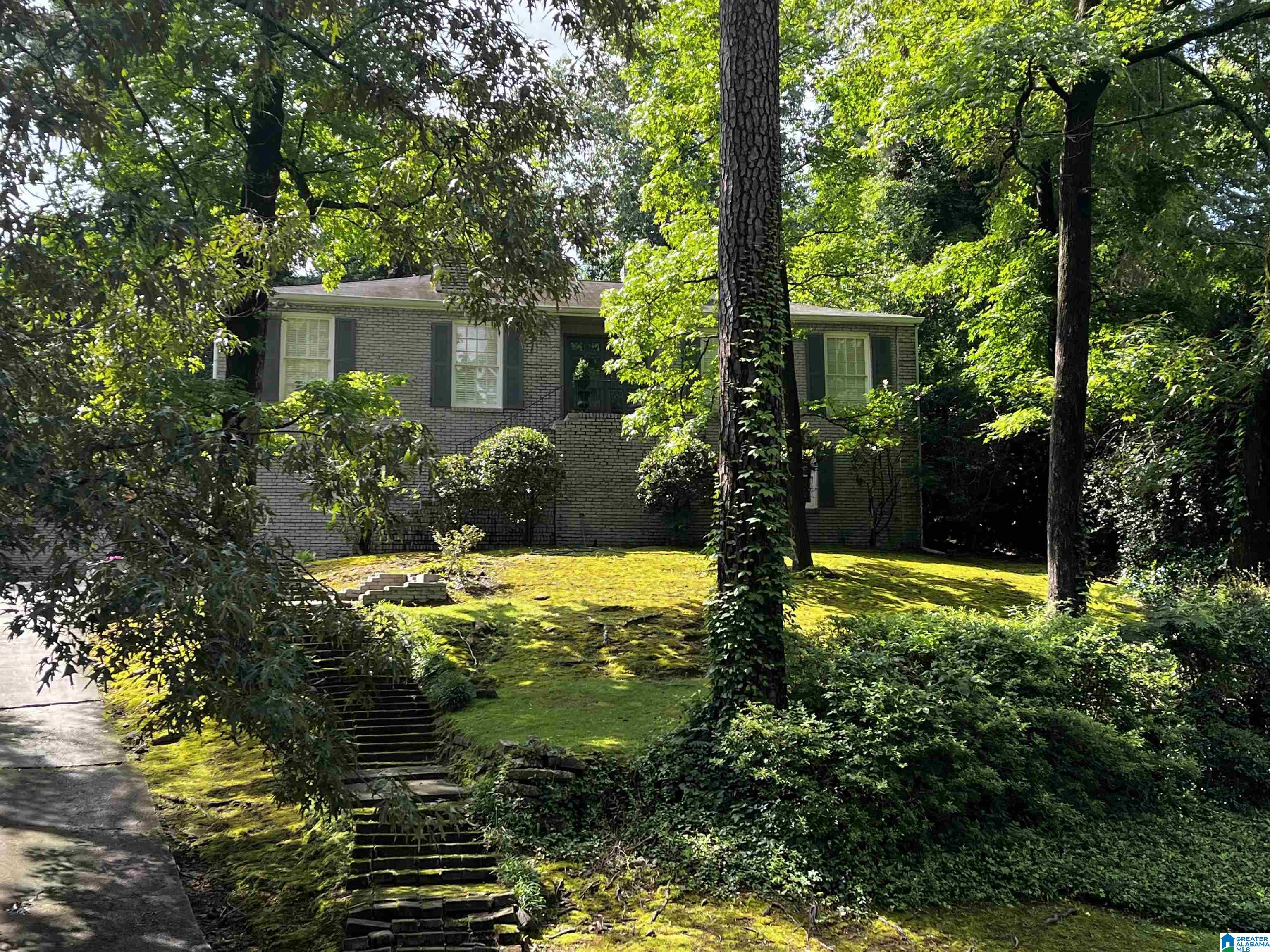 Photo 1 of 29 — 3809 ROCKBROOK CIRCLE, MOUNTAIN BROOK, AL 35213