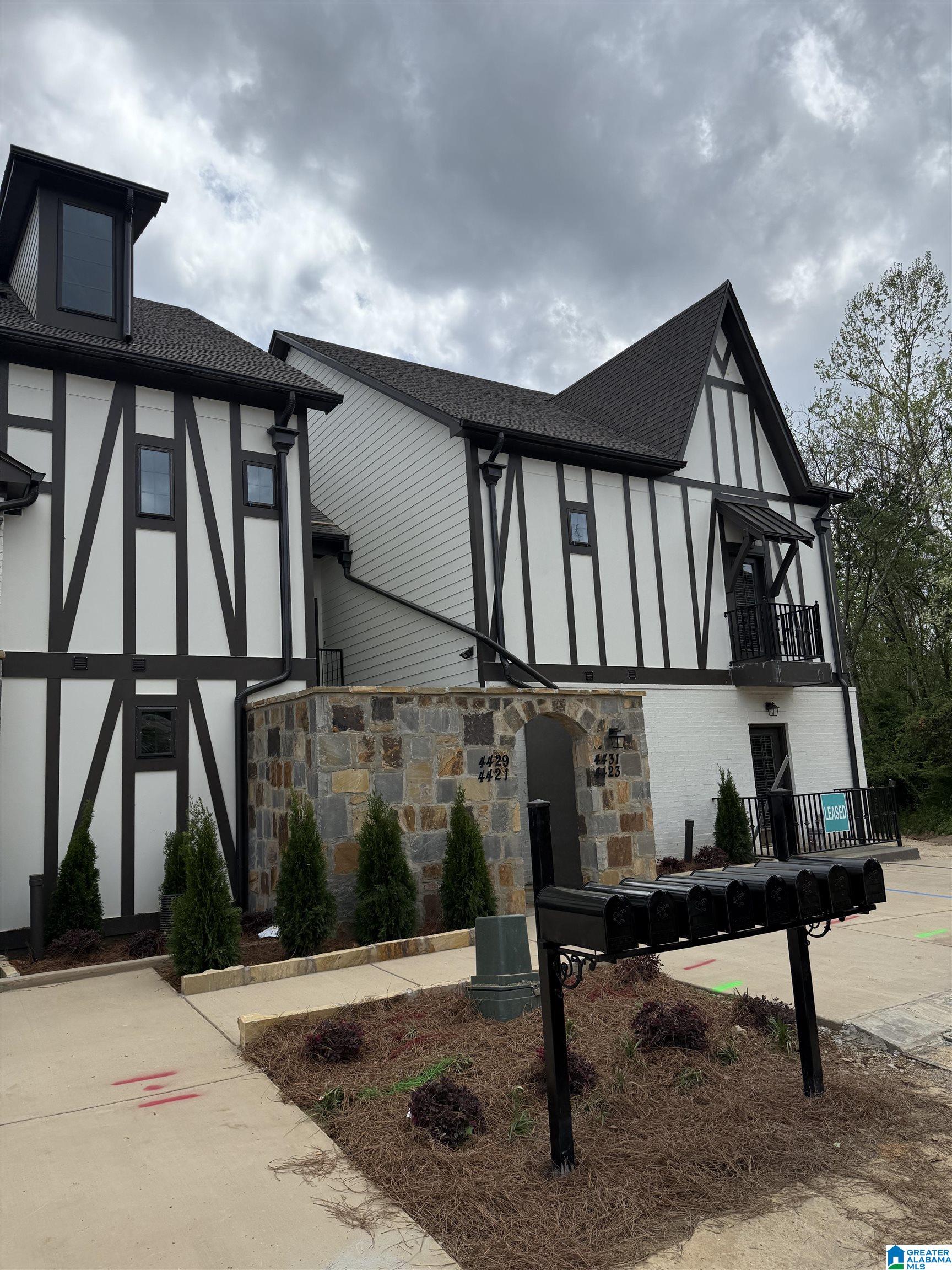 4415 LENNOX PLACE 4415