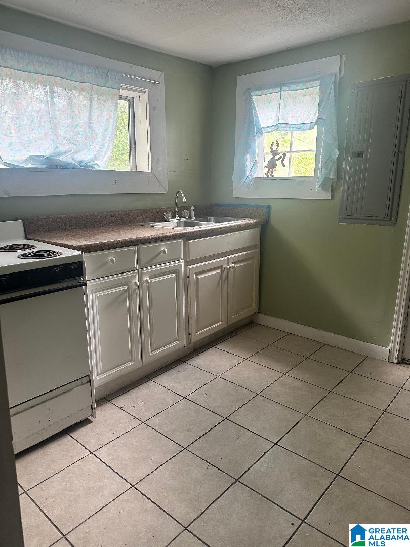 407 JACKSON AVENUE W