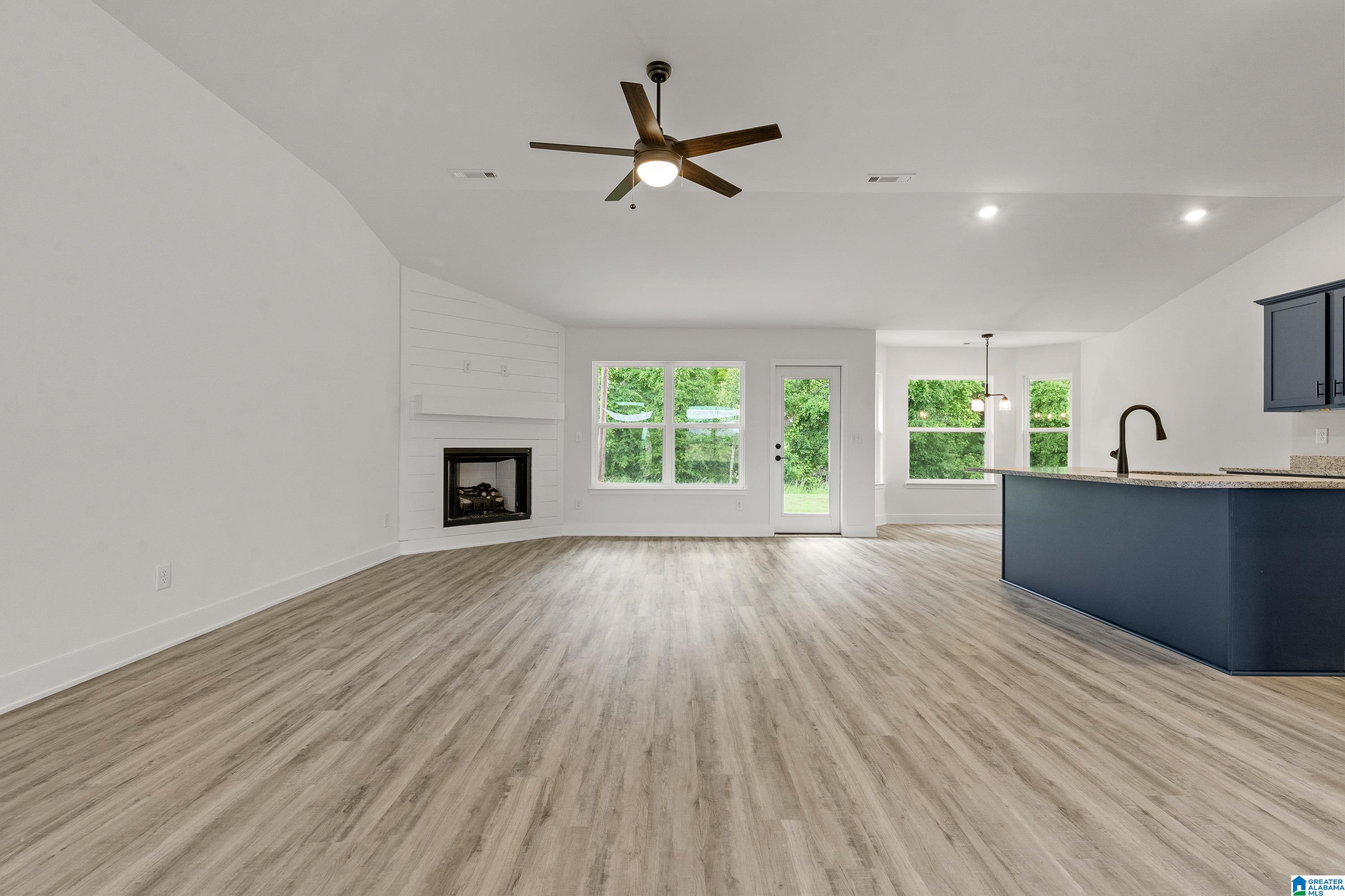 343 UNION LOOP