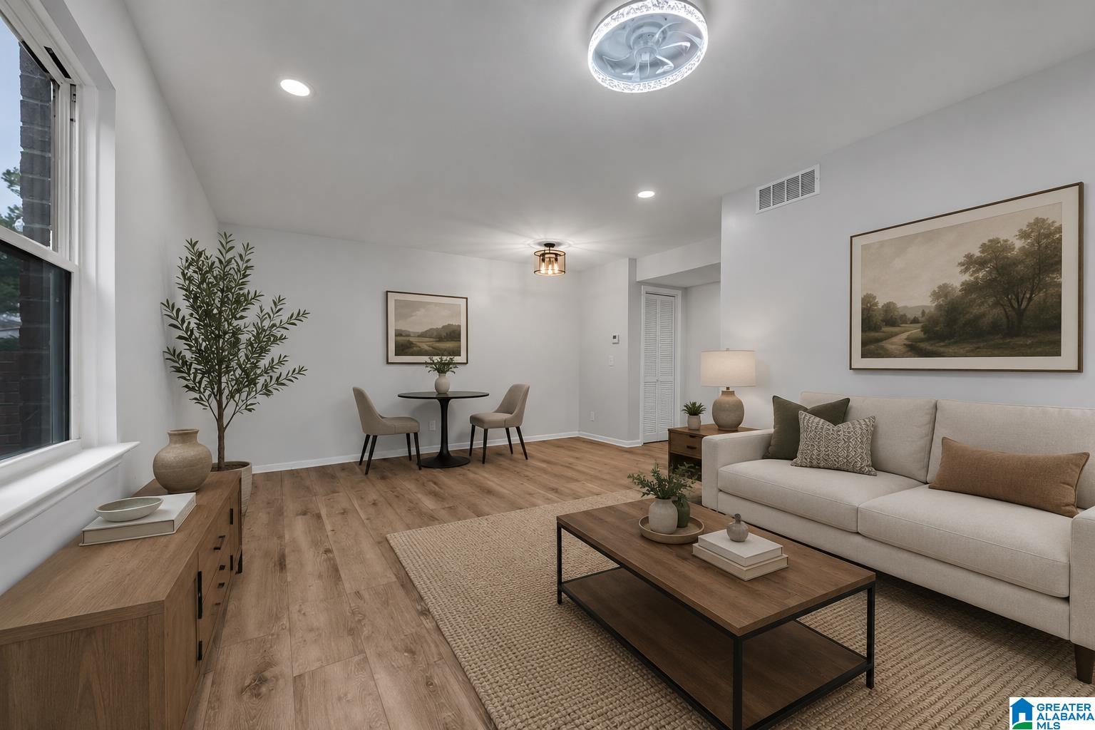 Photo 1 of 21 — 828 E BEACON PARKWAY E A, BIRMINGHAM, AL 35209