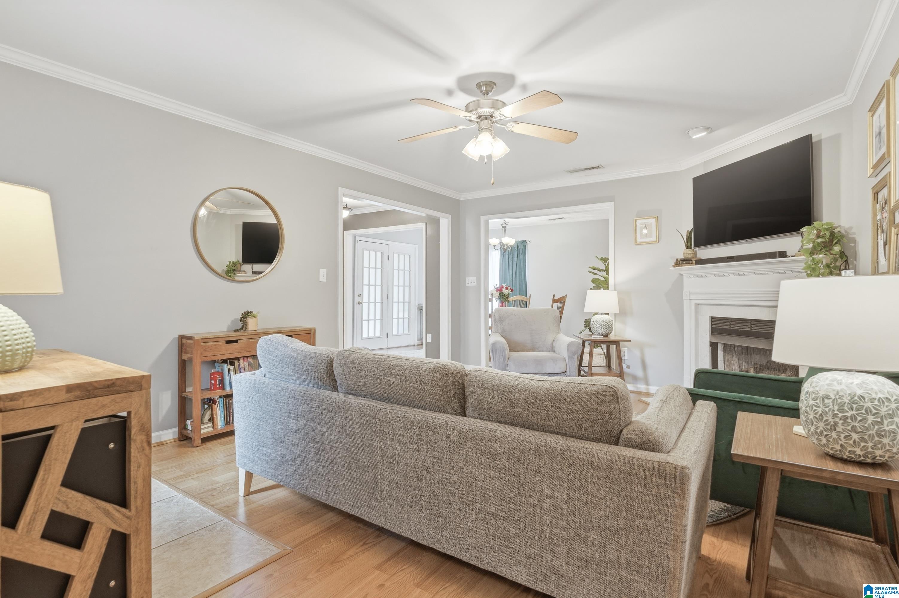 424 MERIWEATHER LANE