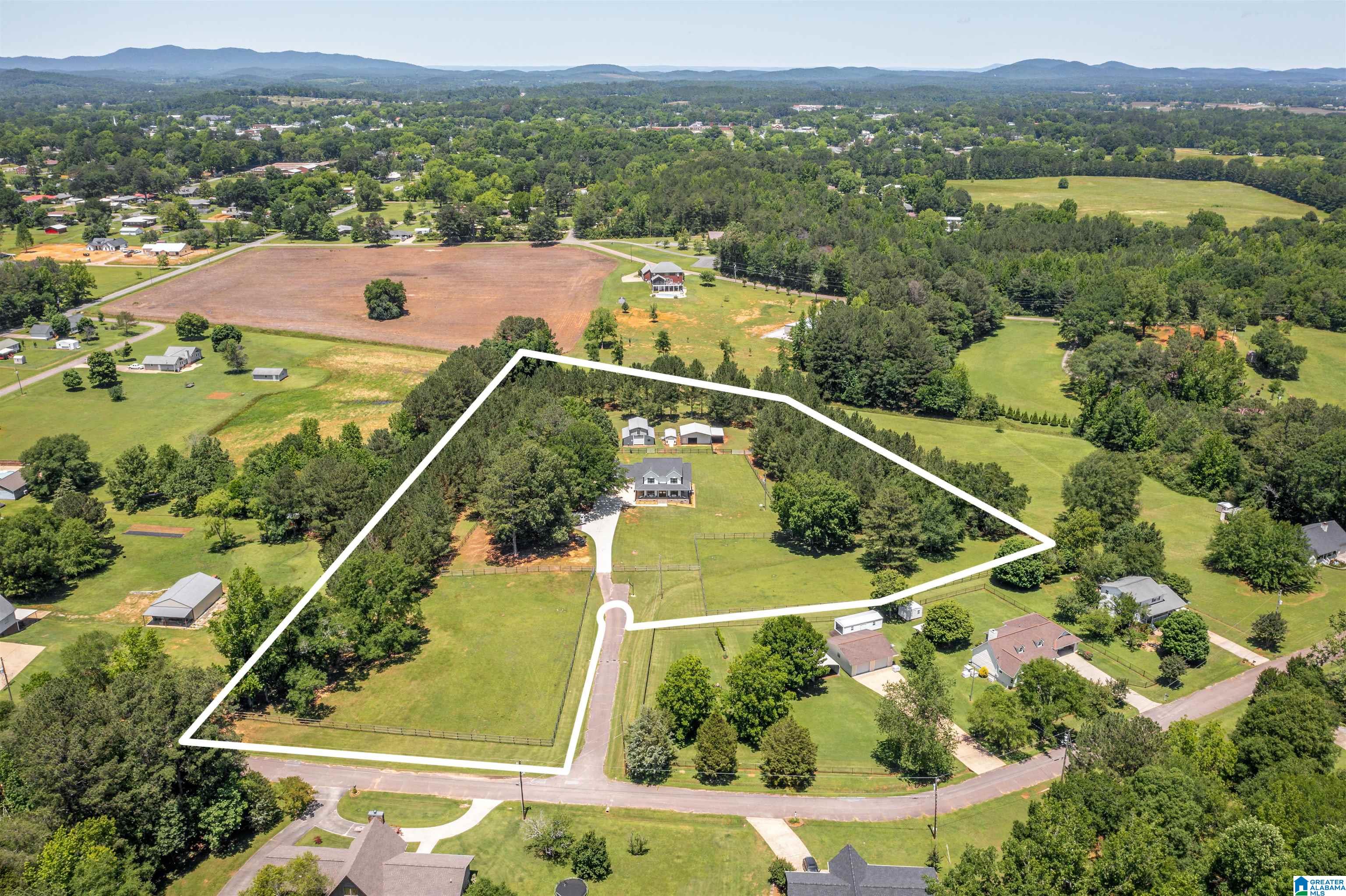 185 MEADOWBROOK DRIVE