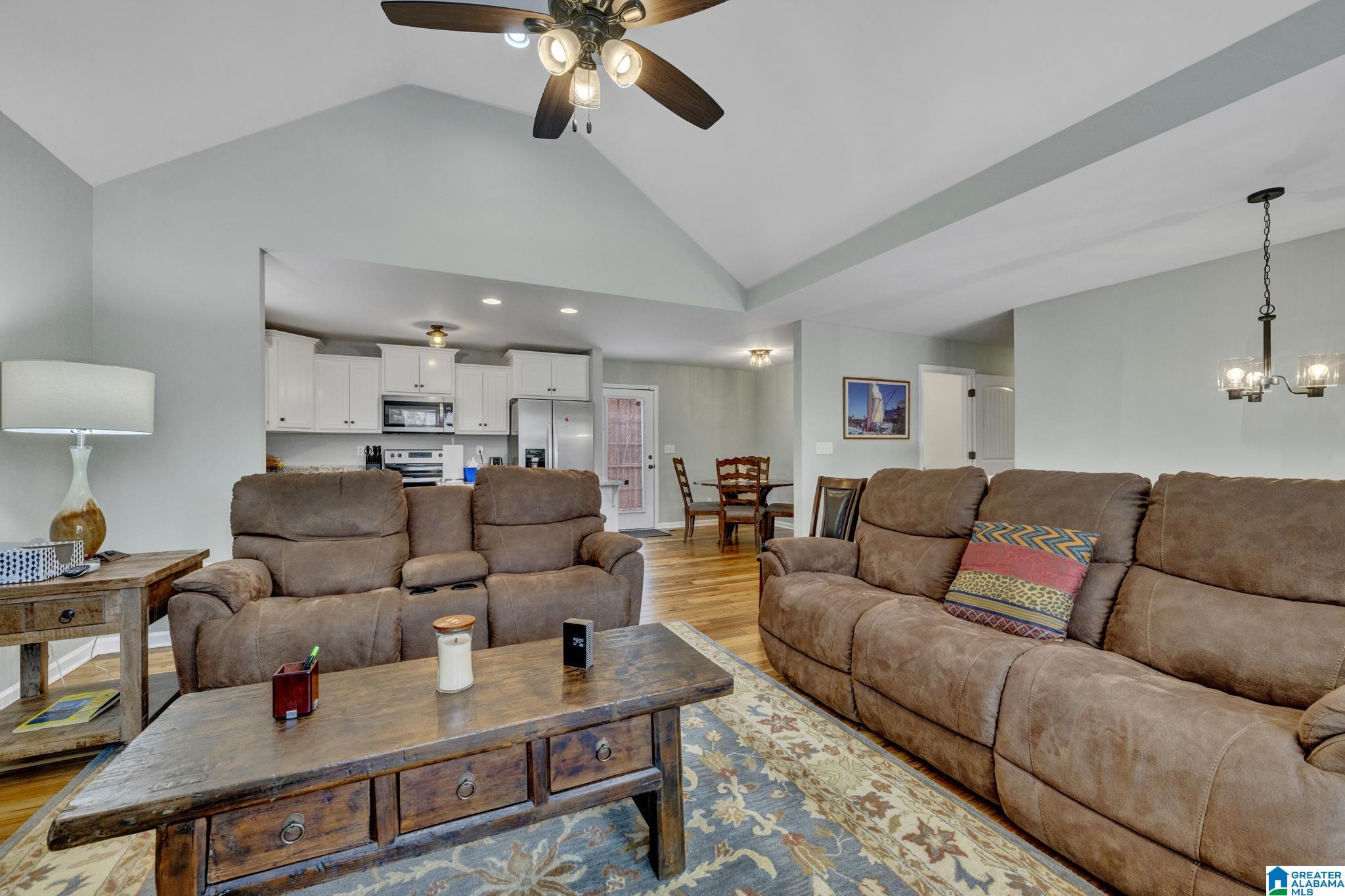 118 WHISPERING PINES DRIVE