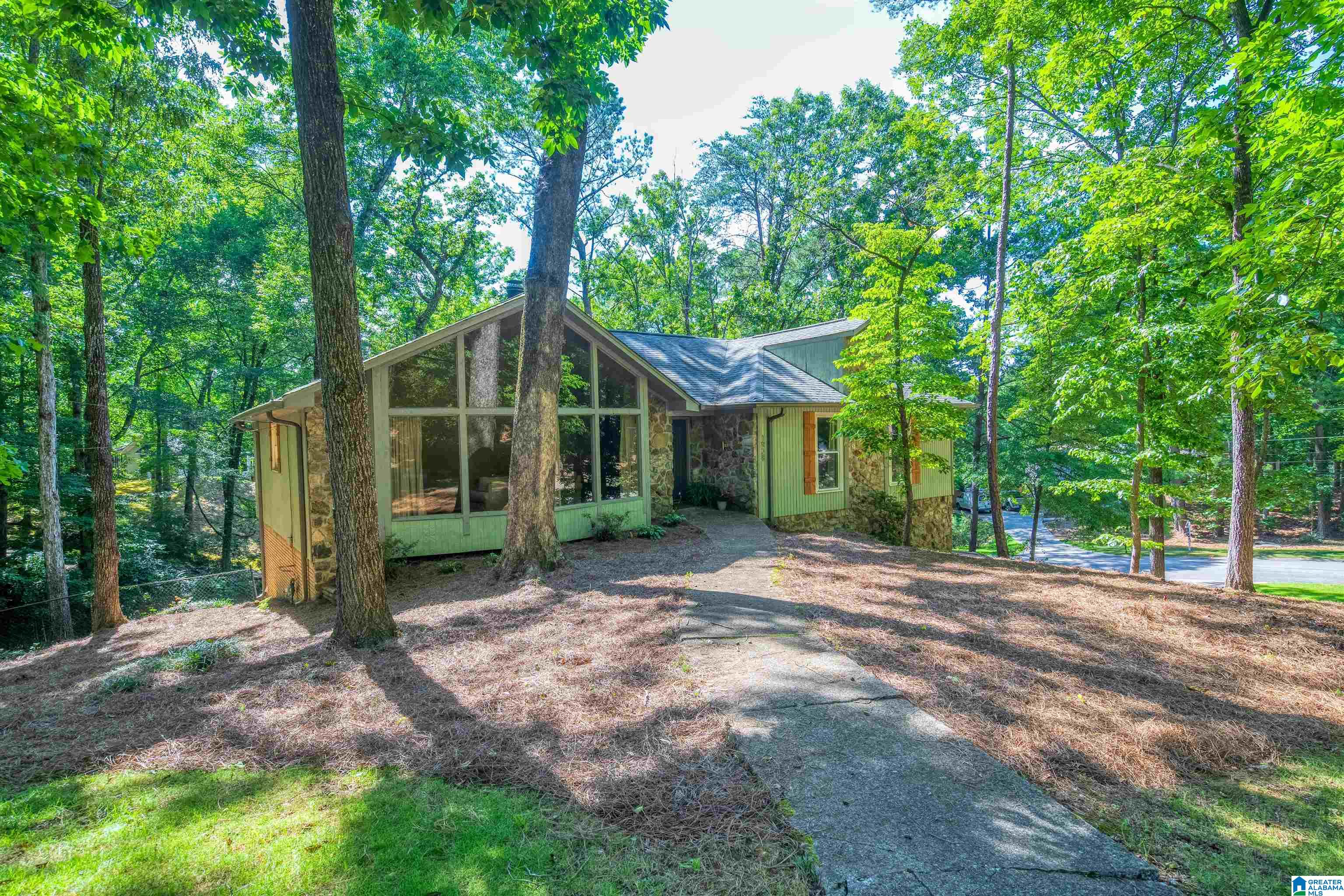 1928 INDIAN LAKE DRIVE