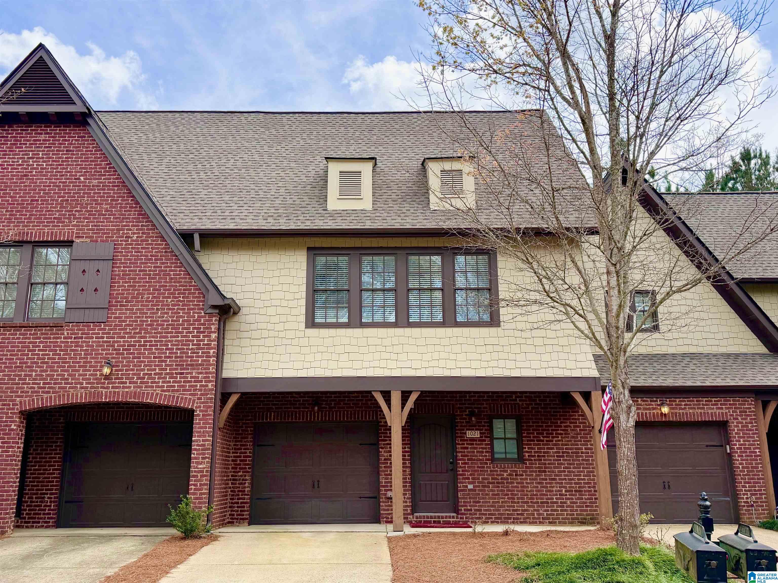 1021 INVERNESS COVE WAY