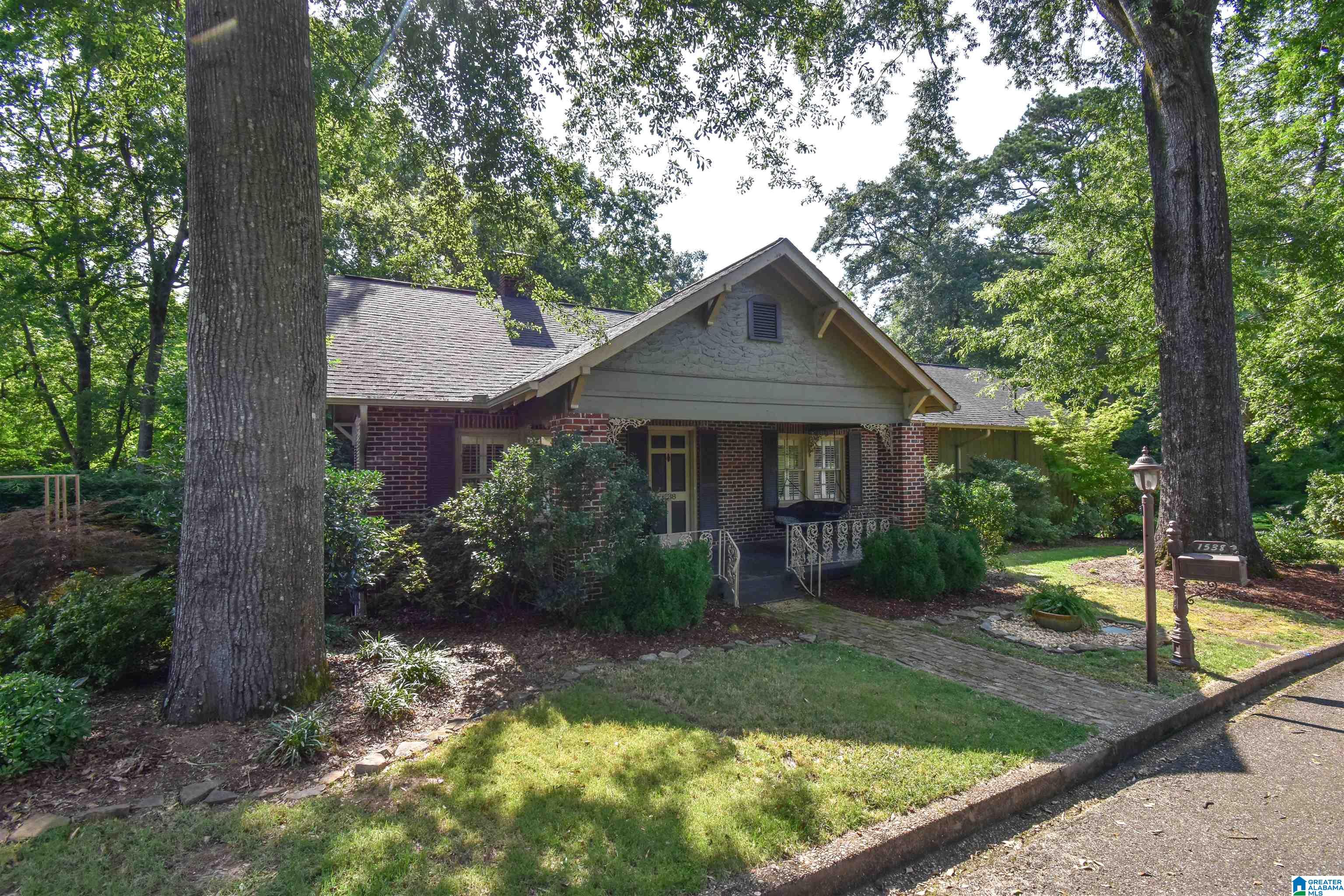 1538 BELLWOOD LANE