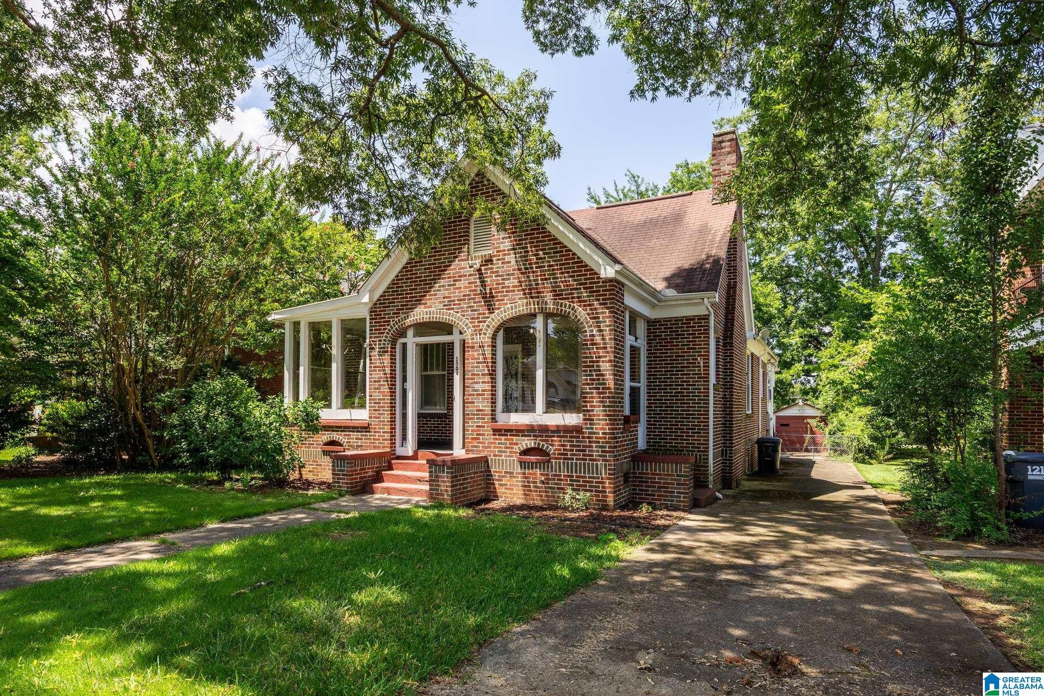 1504 CHRISTINE AVENUE