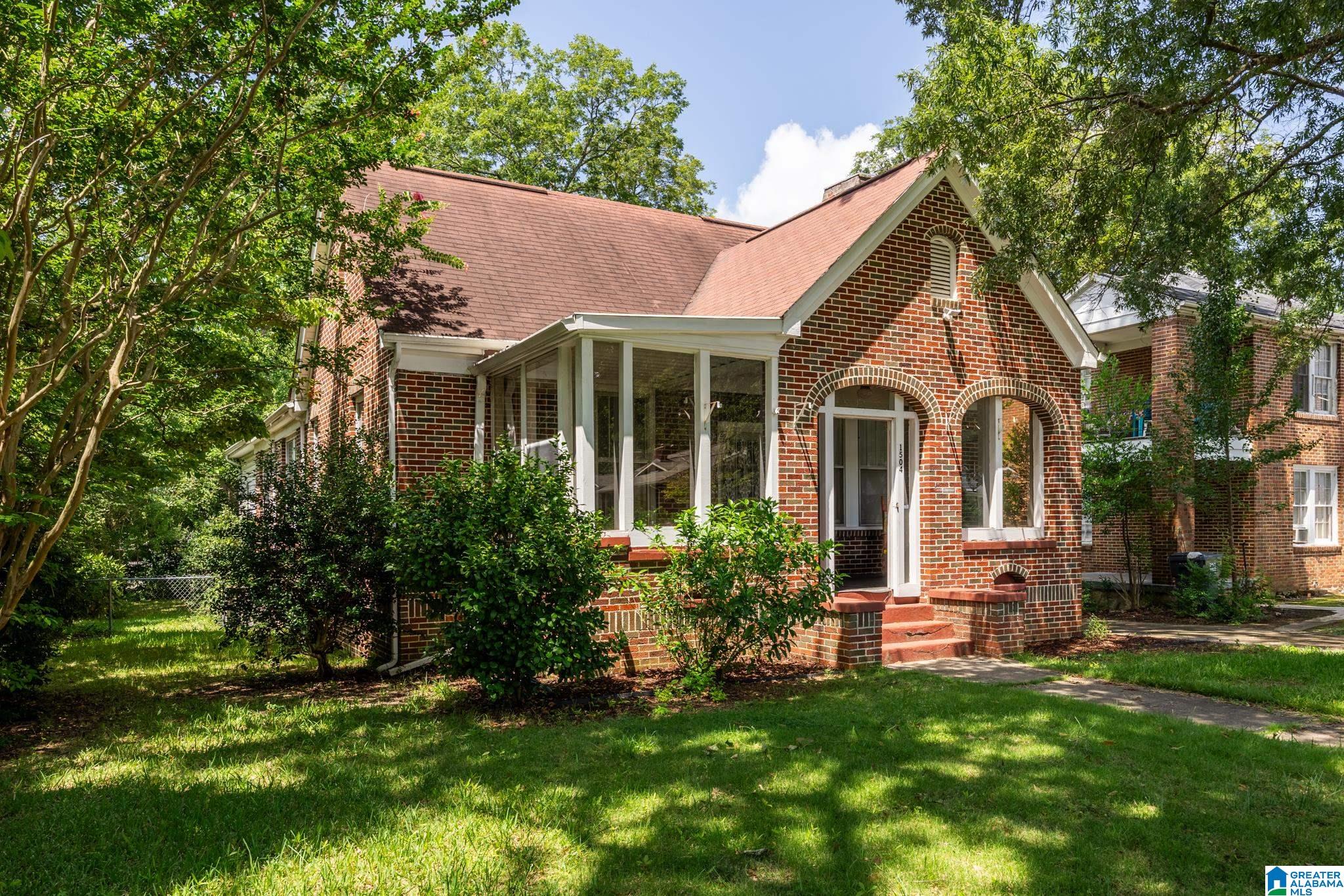 1504 CHRISTINE AVENUE