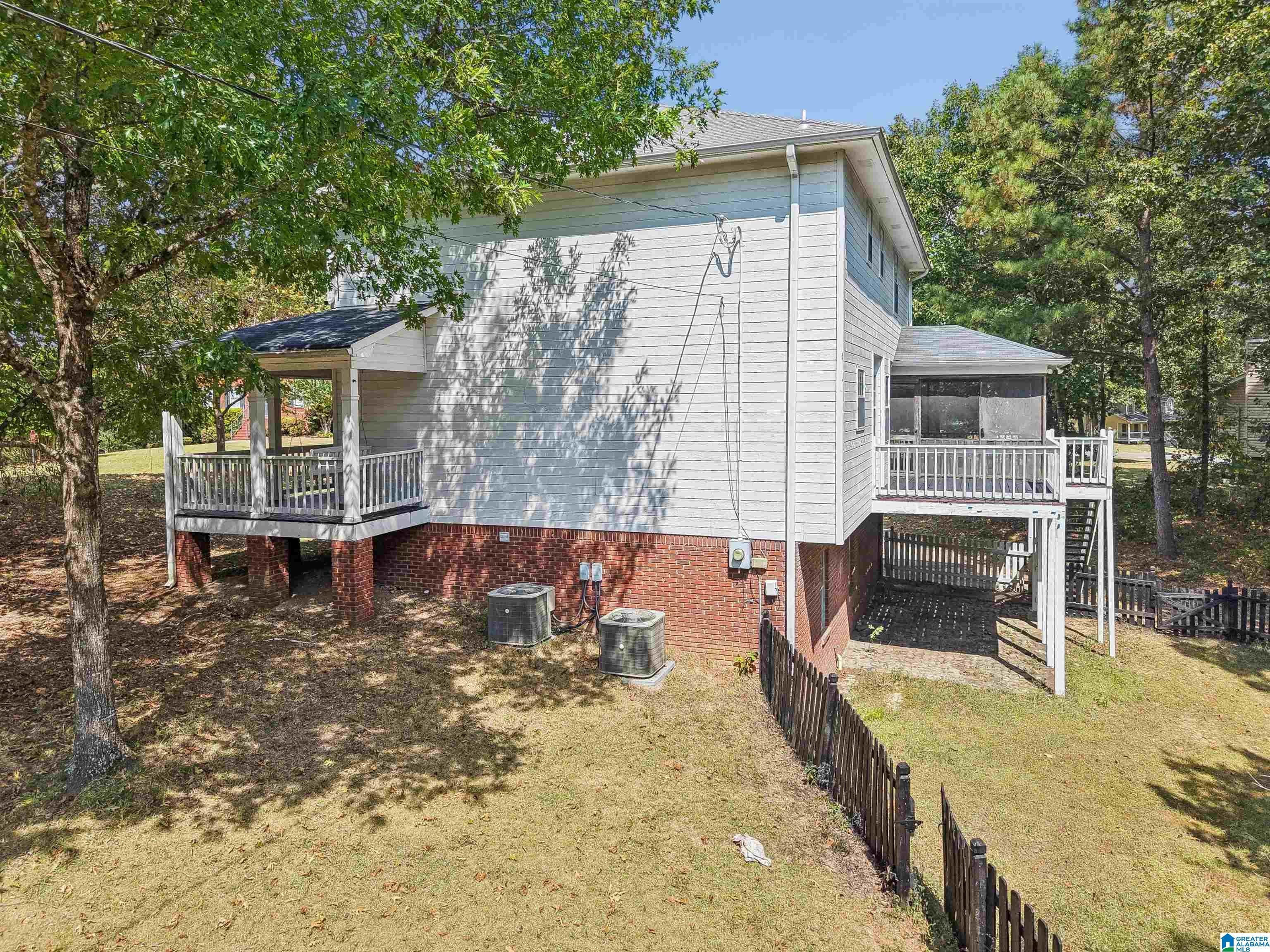200 FOREST HILLS CIRCLE