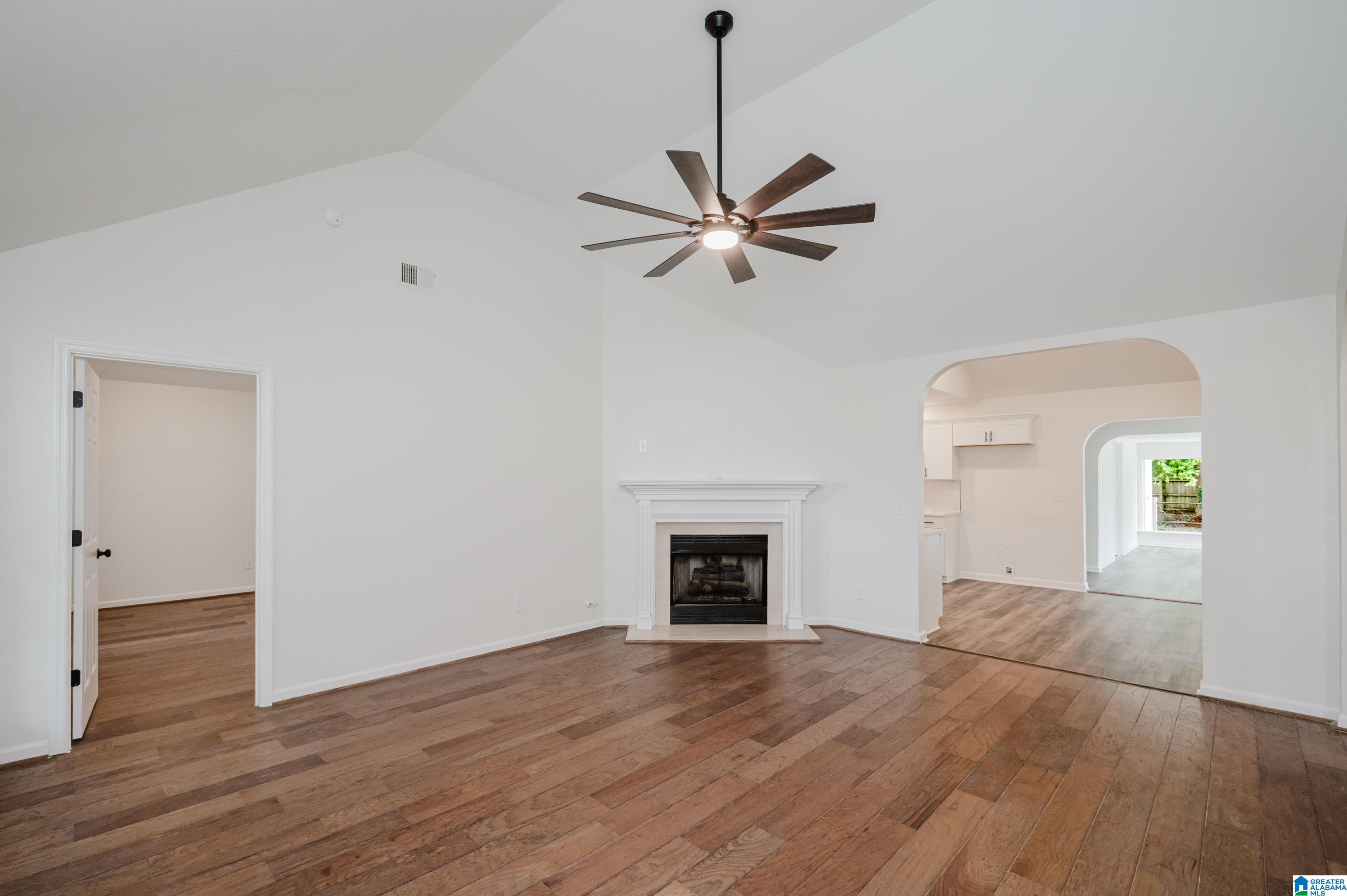 232 SILVERSTONE LANE