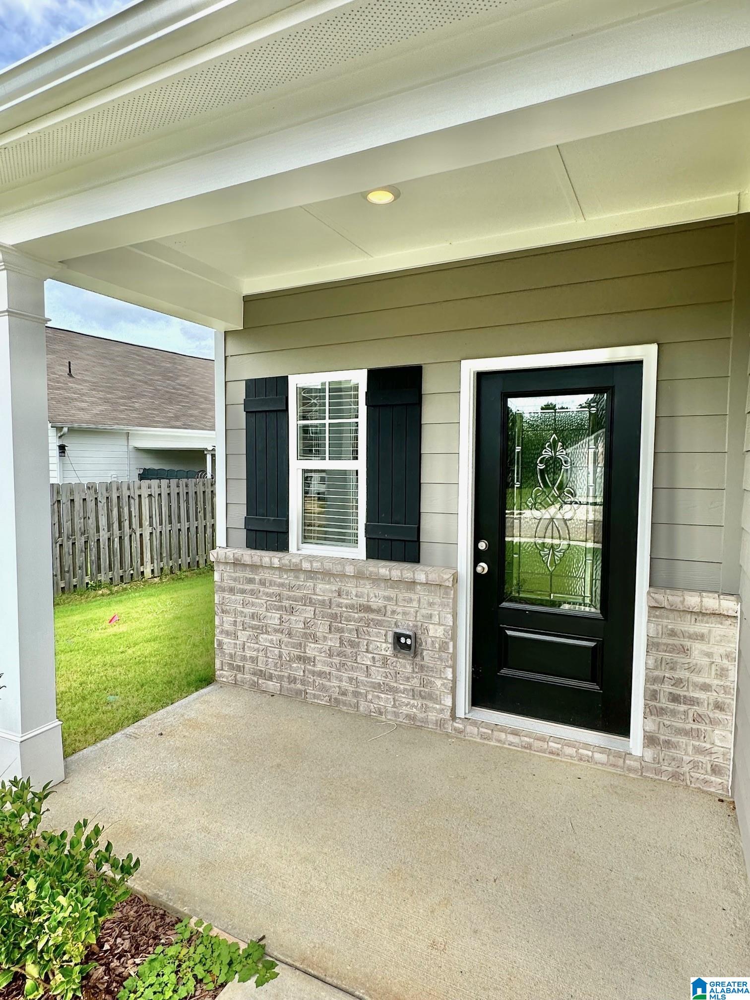 4009 PLYMOUTH LANE