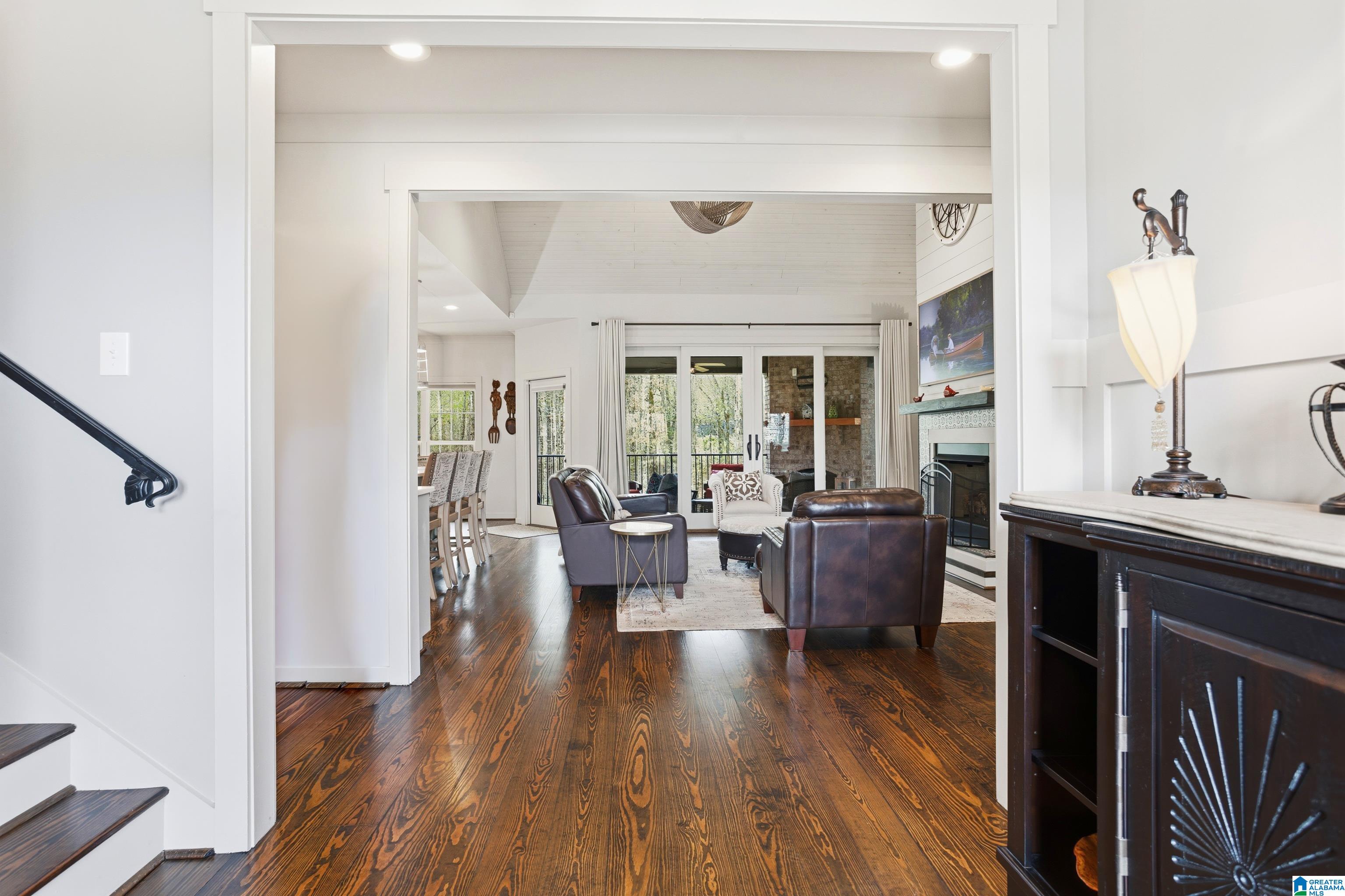 722 LAKEVIEW CREST DRIVE