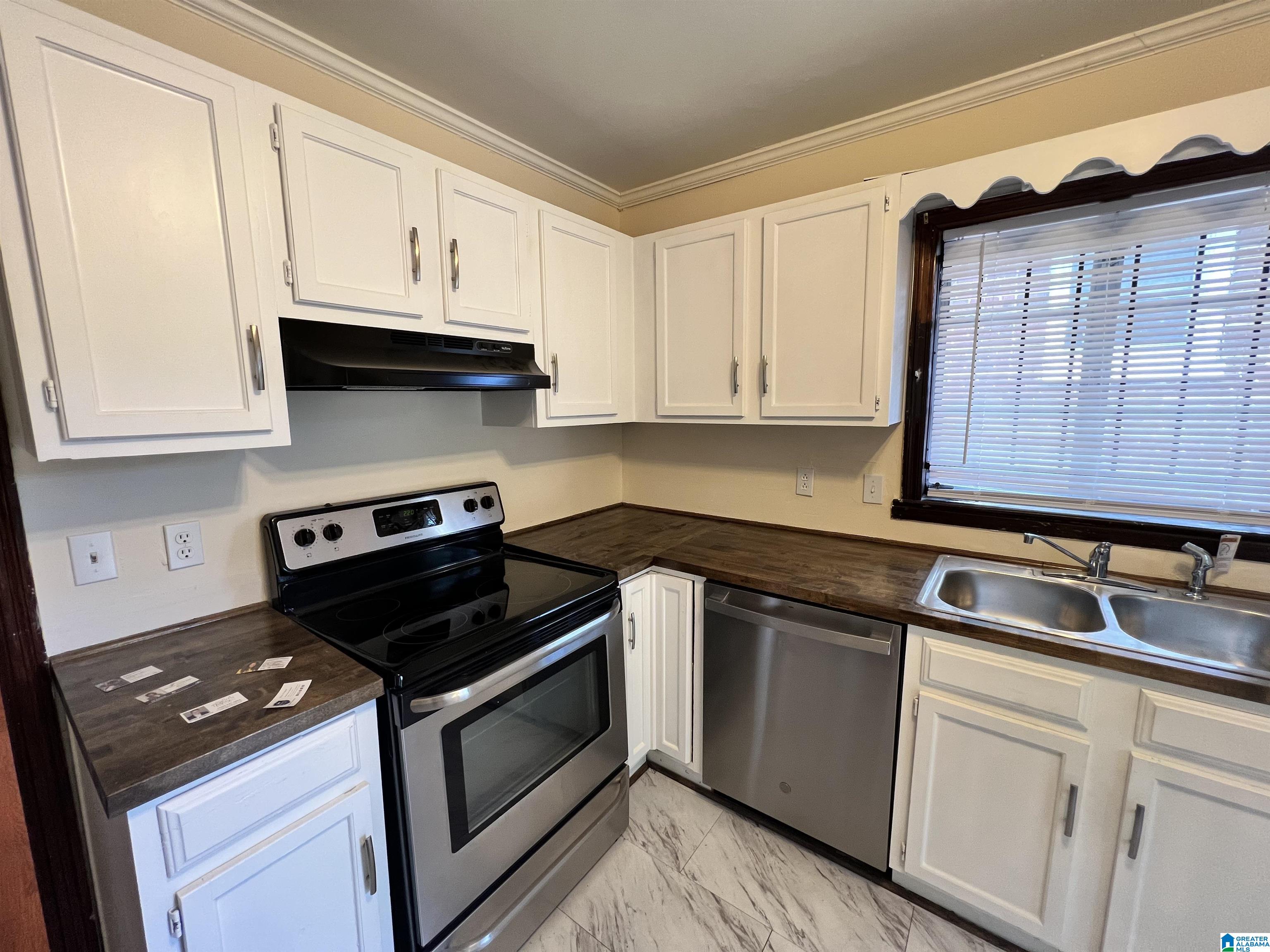 1216 GRAYMONT AVENUE W