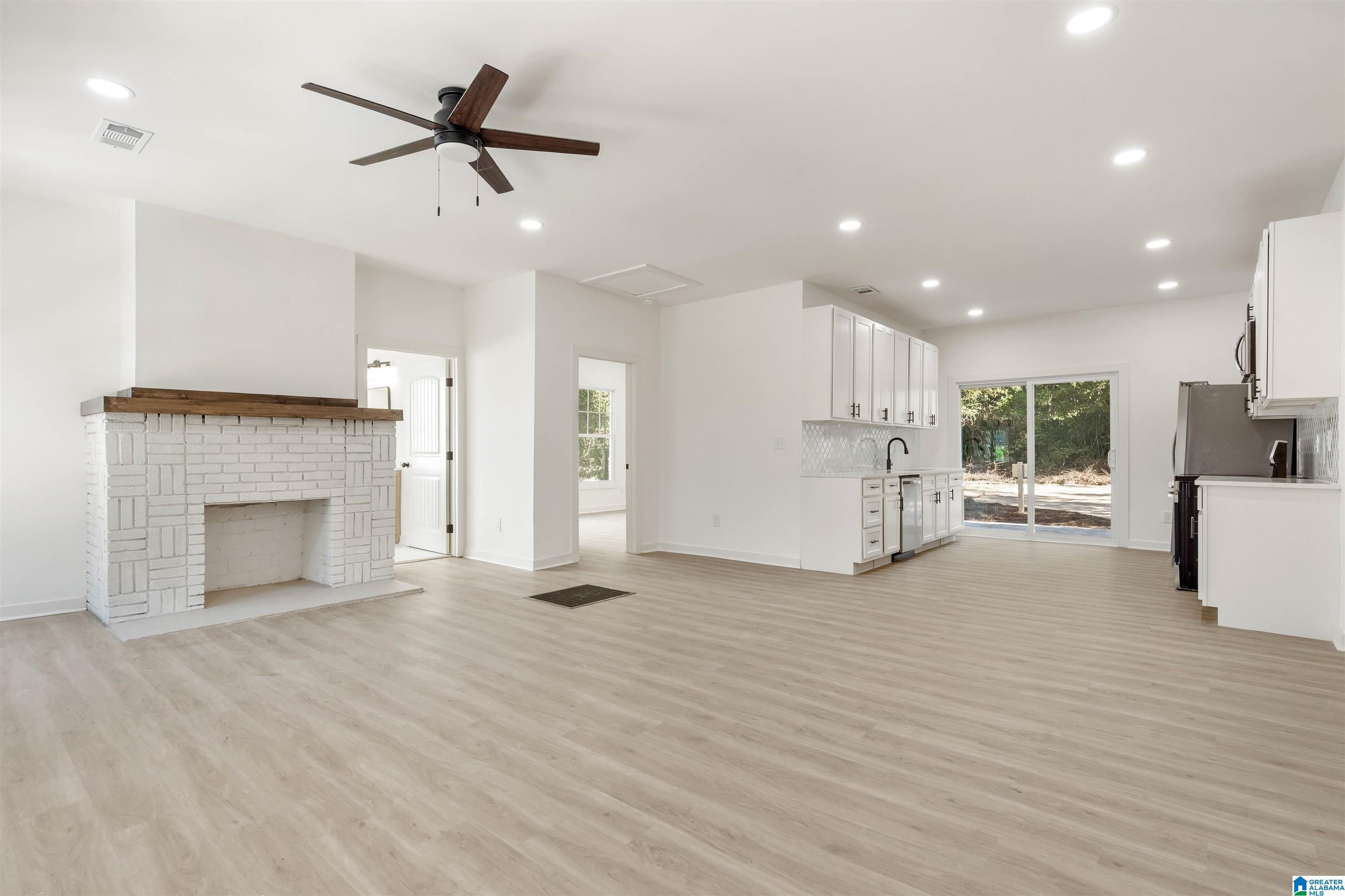 1405 34TH STREET N