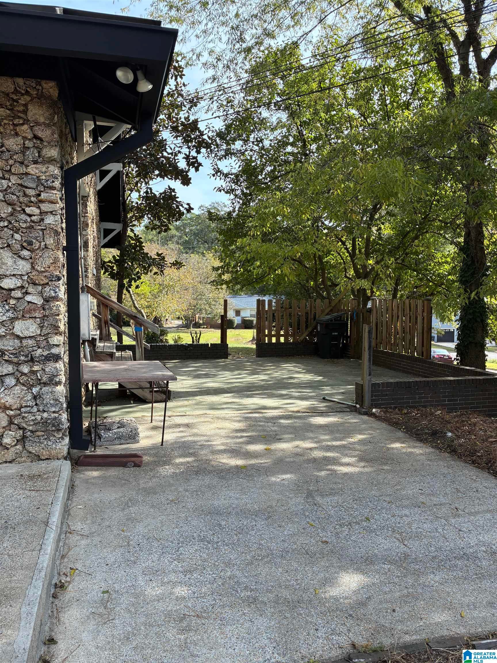 1118 CAMELLIA ROAD