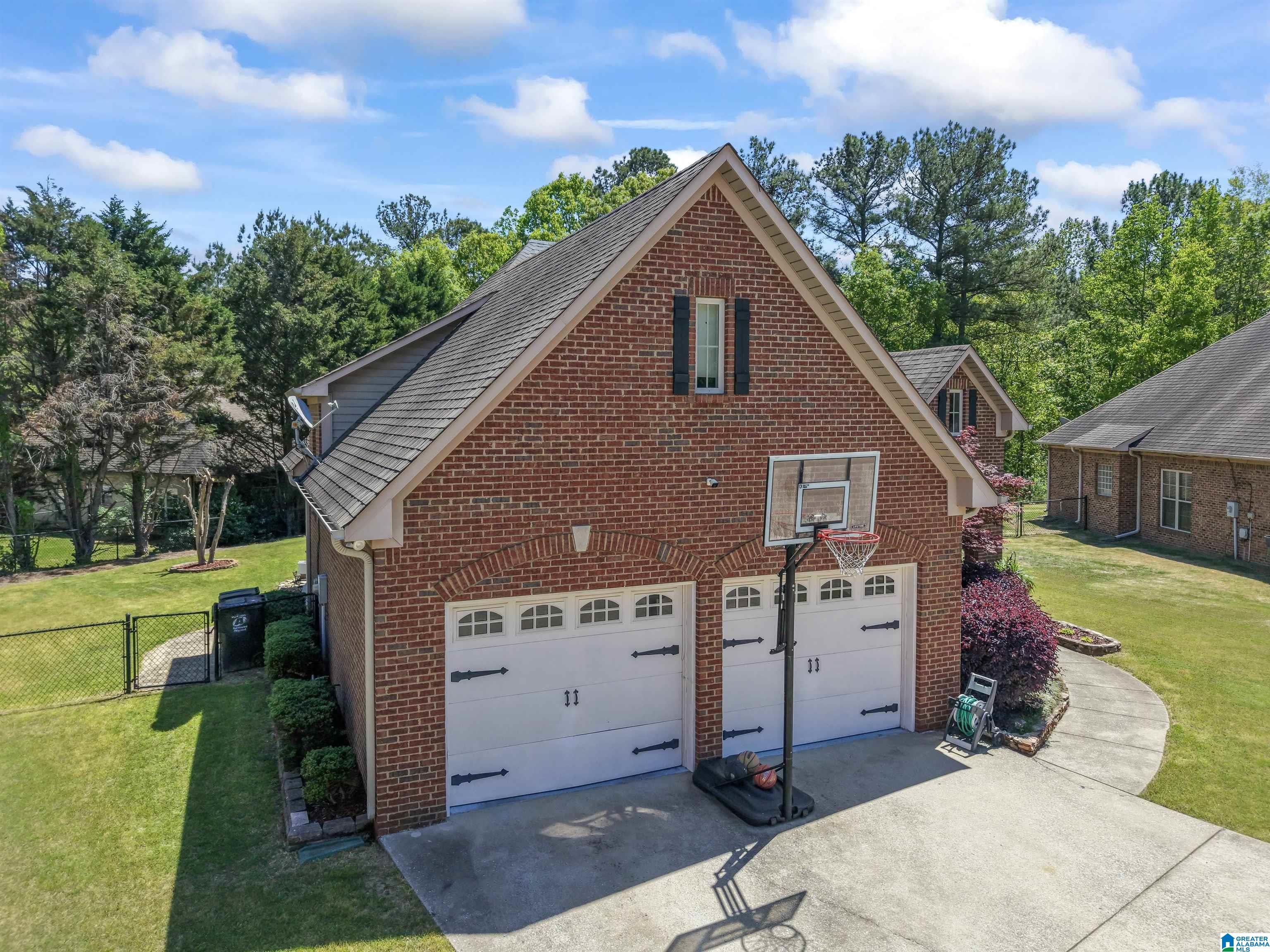 1113 WEYBRIDGE CIRCLE