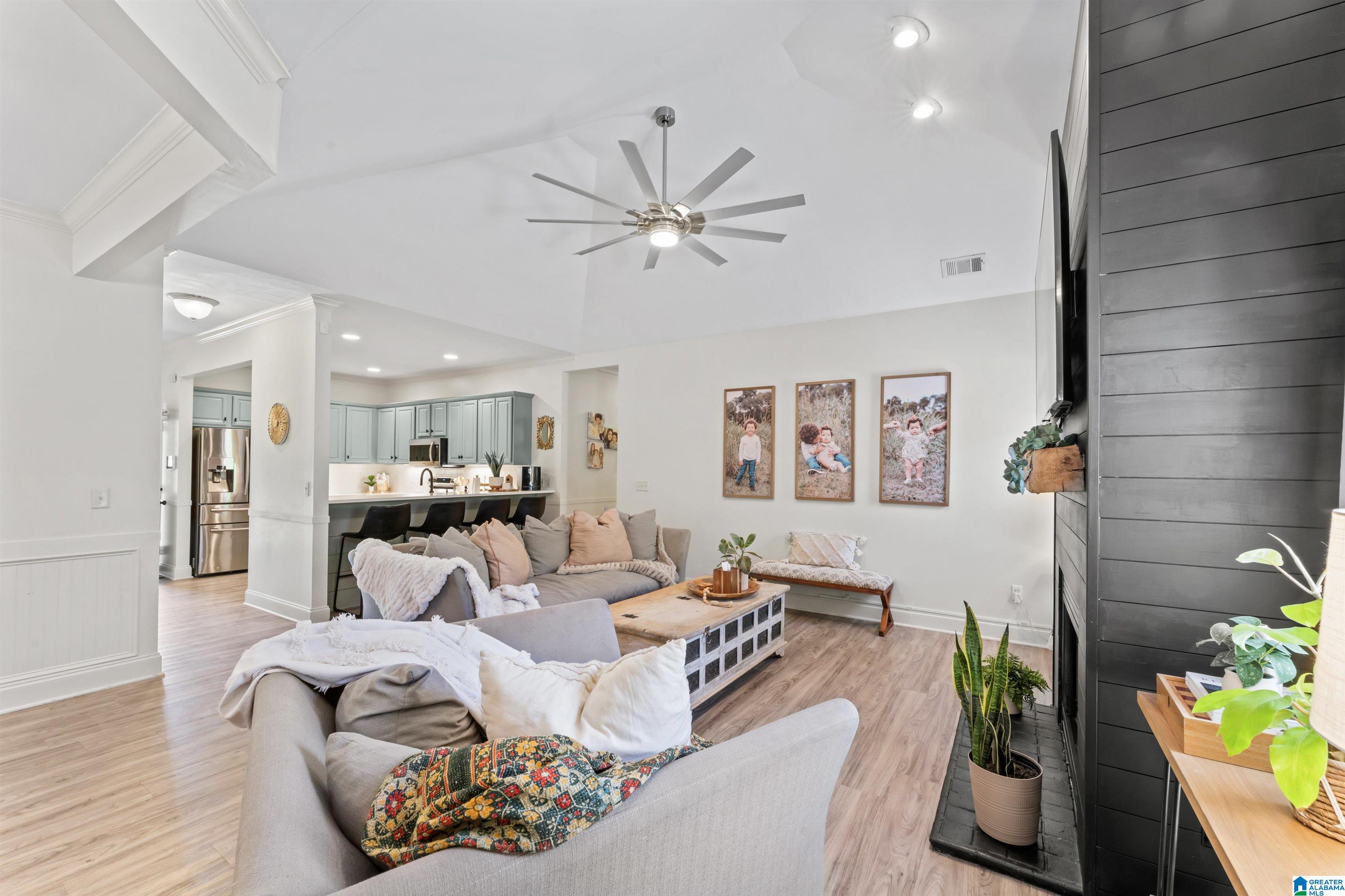 1113 WEYBRIDGE CIRCLE