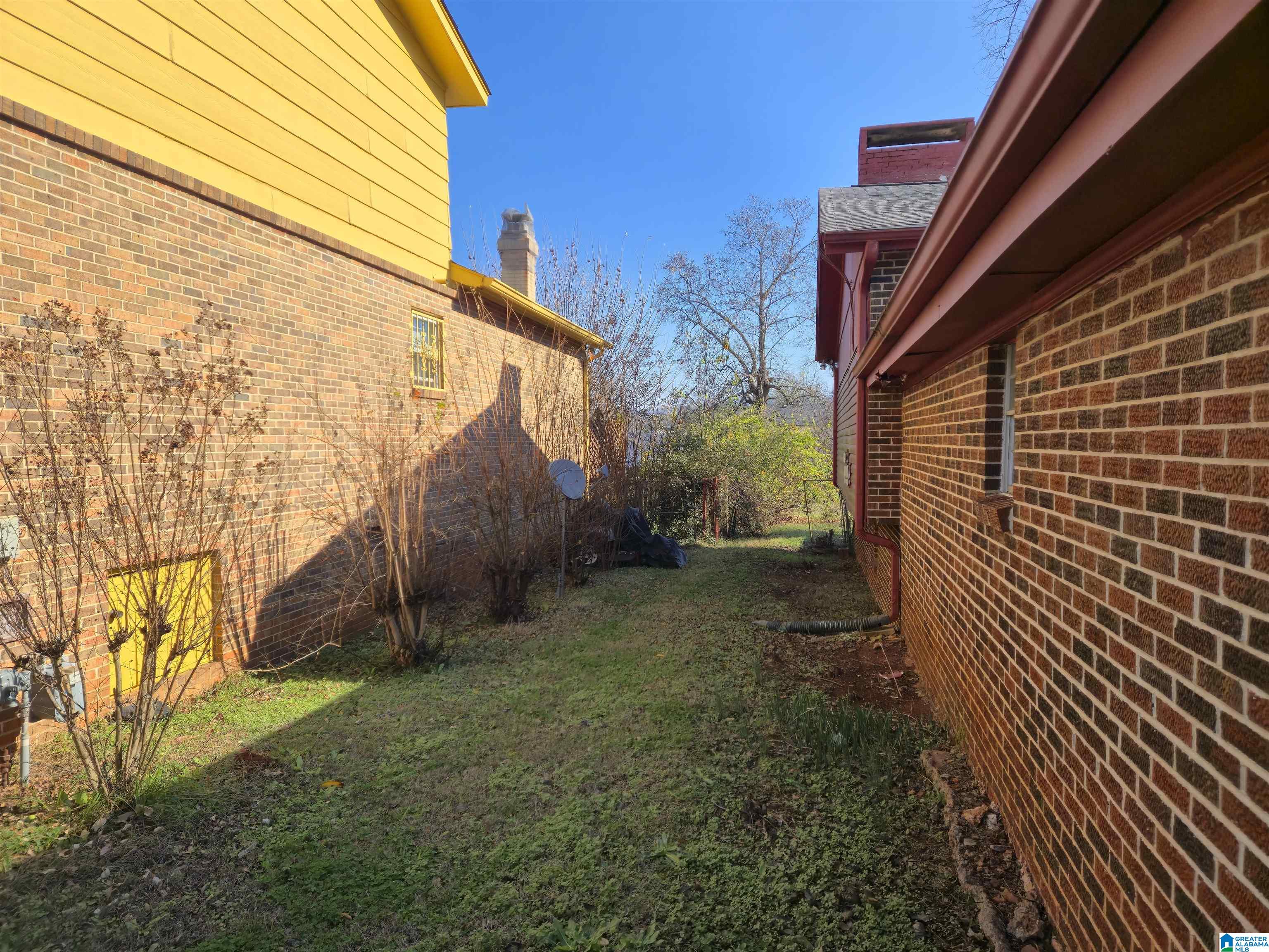 817 GOLDWIRE PLACE SW