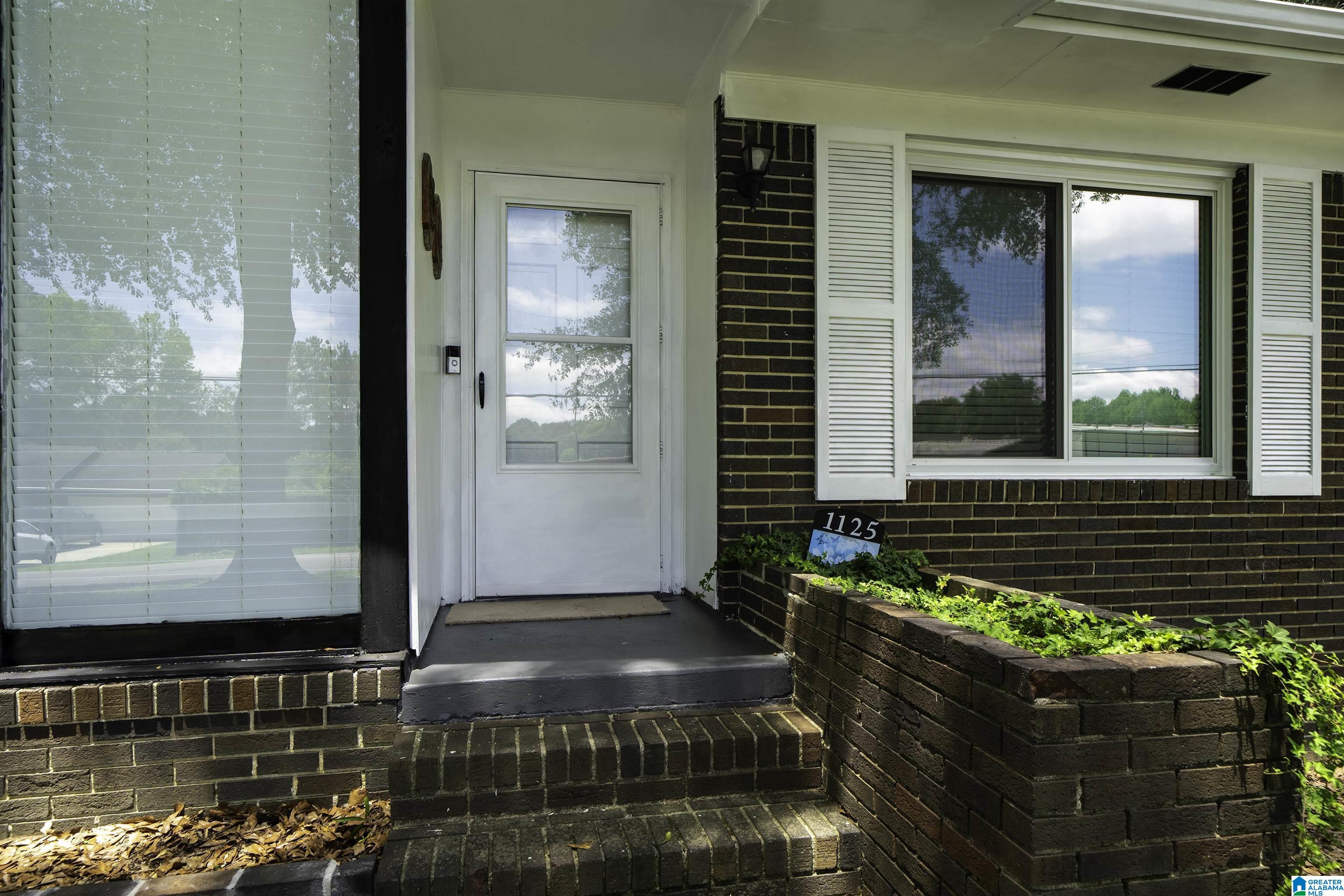 1125 JACKSON DRIVE