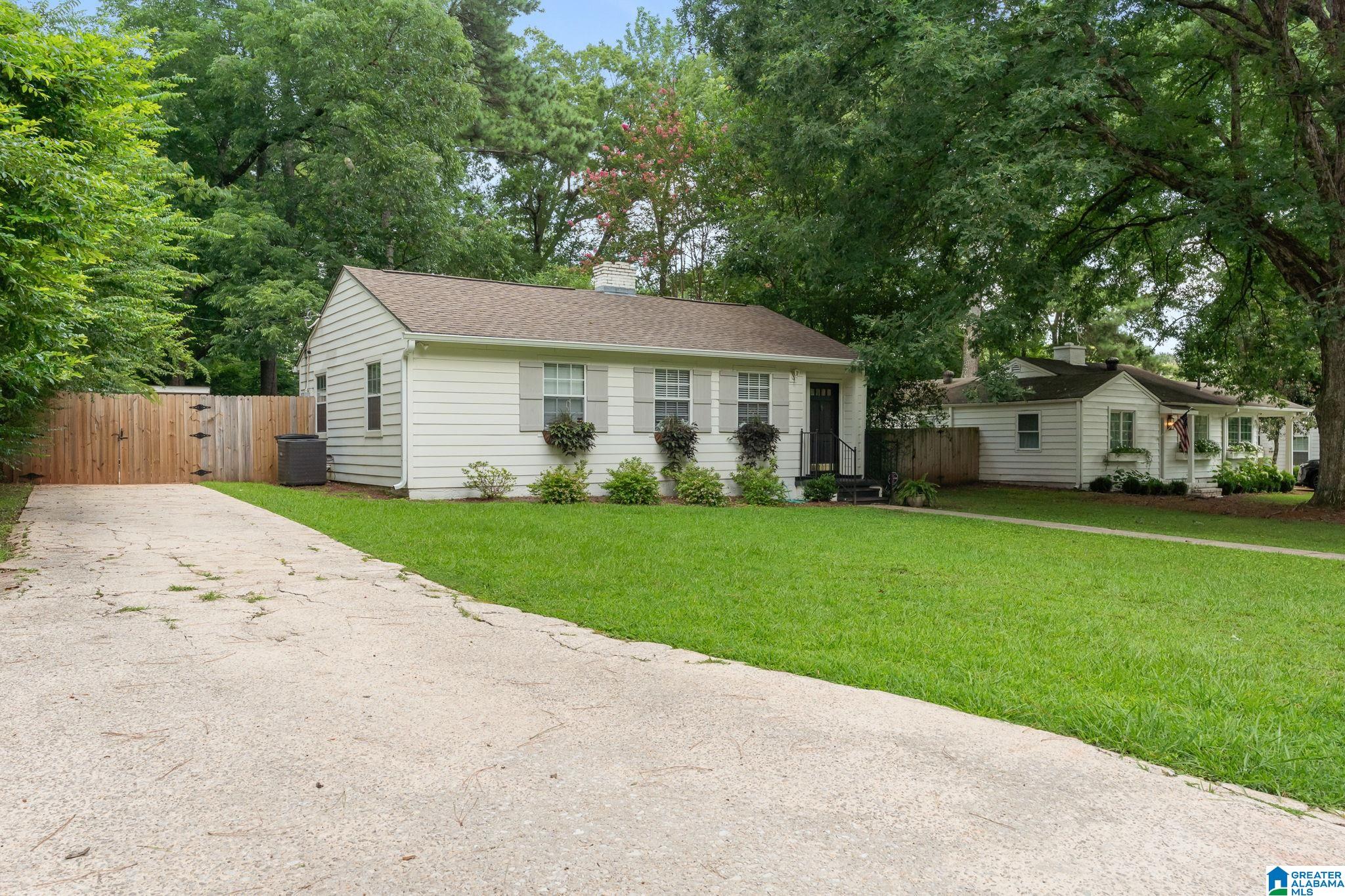 804 KINGSBURY AVENUE