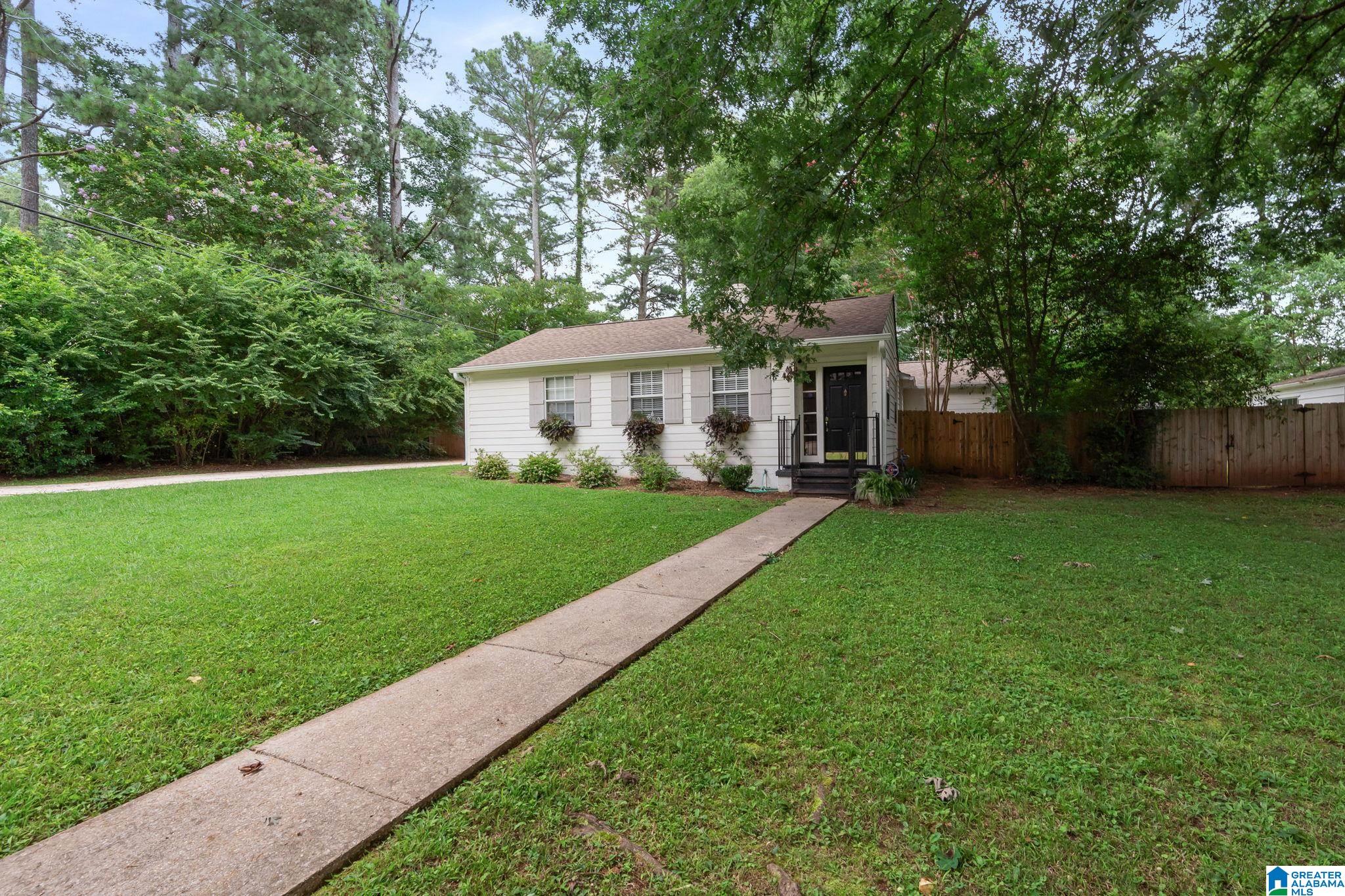 804 KINGSBURY AVENUE