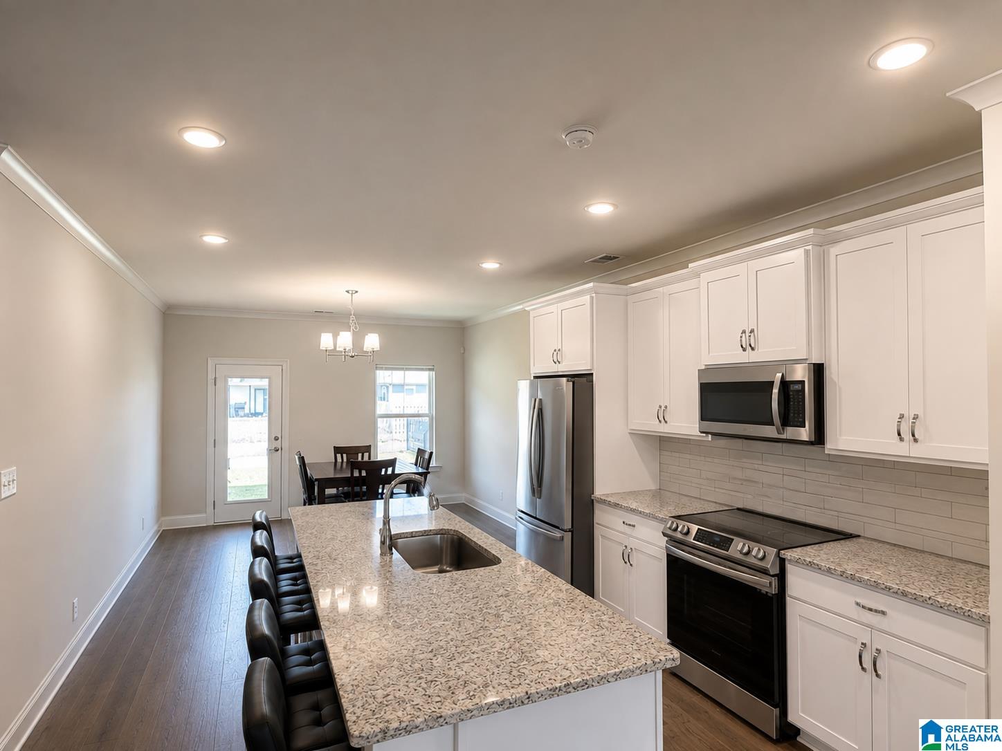 583 AVONDALE LANE