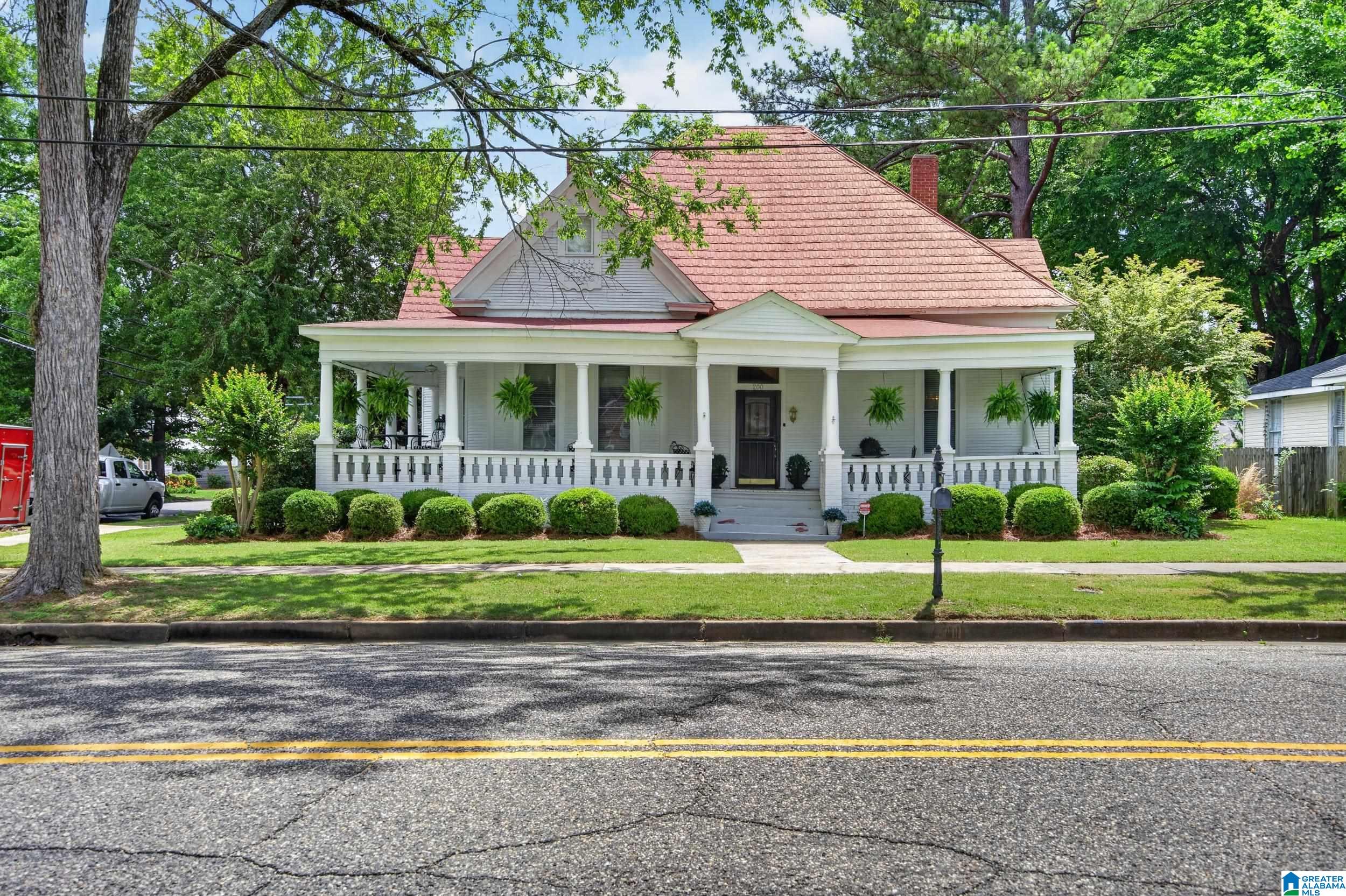 200 S NORTON AVENUE