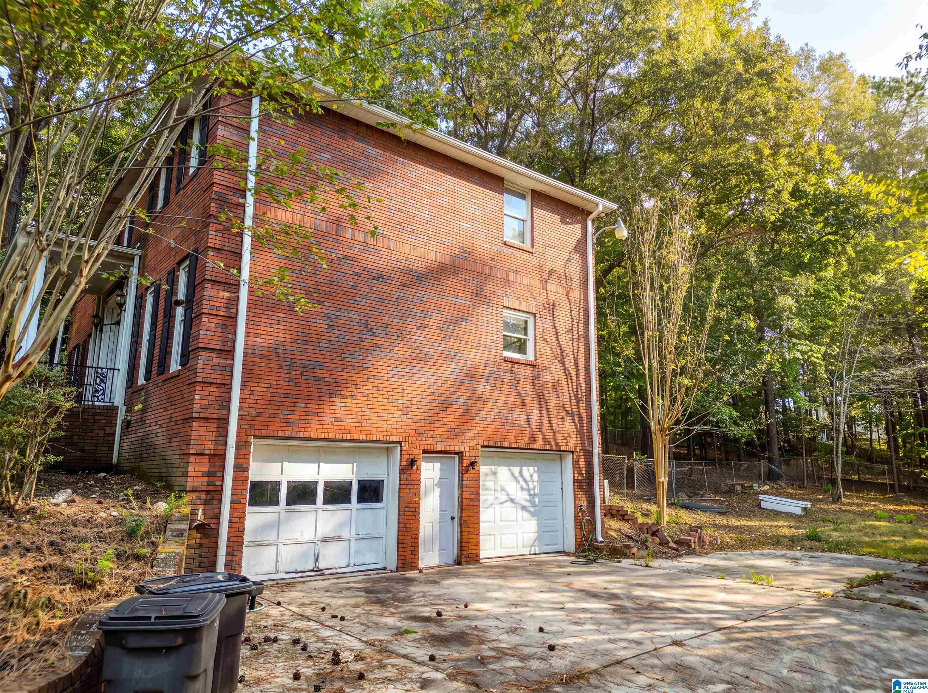 596 MILLER CIRCLE