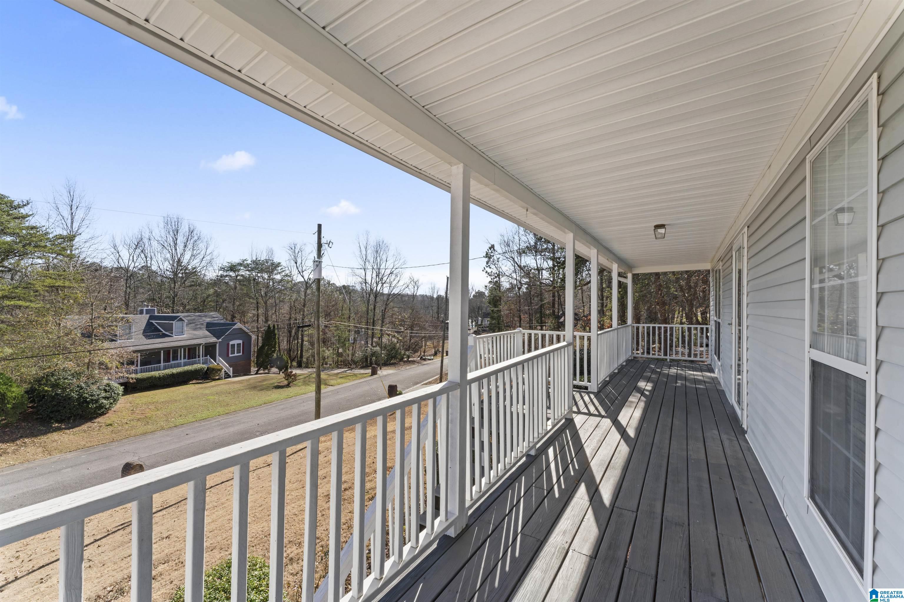 3042 WOOD CIRCLE