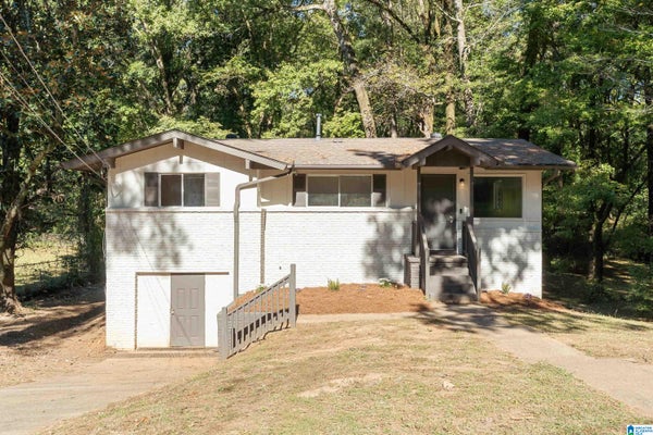 1632 BOBOLINK LN NE, CENTER POINT, AL 35215 - Image c97d2075c10fa2b0f58f586dc2b1bca3/41387622