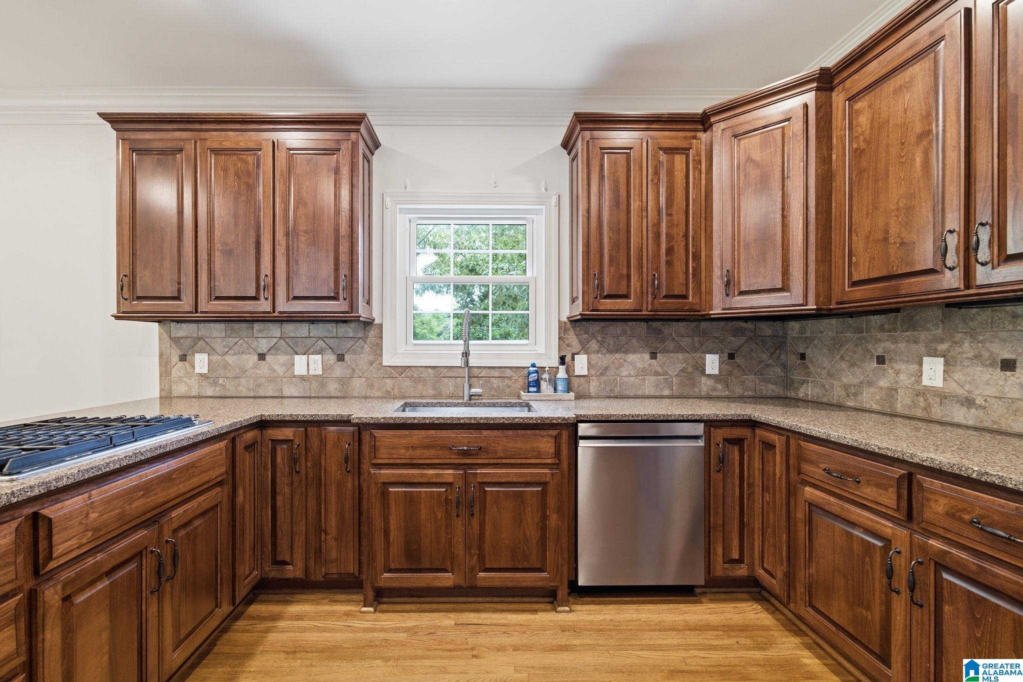 276 WOODBURY DRIVE