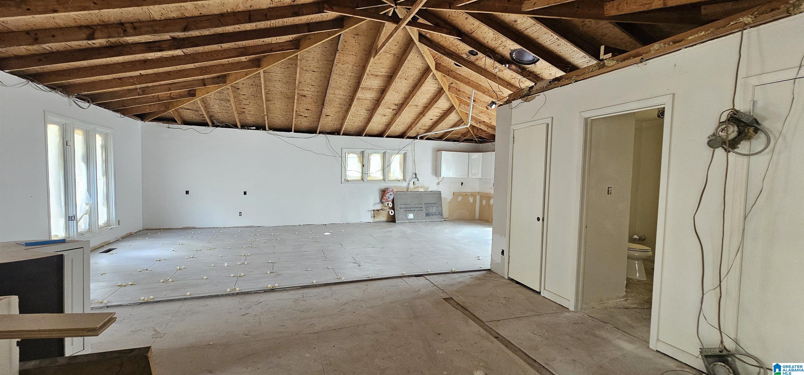 2624 CREEKVIEW DRIVE