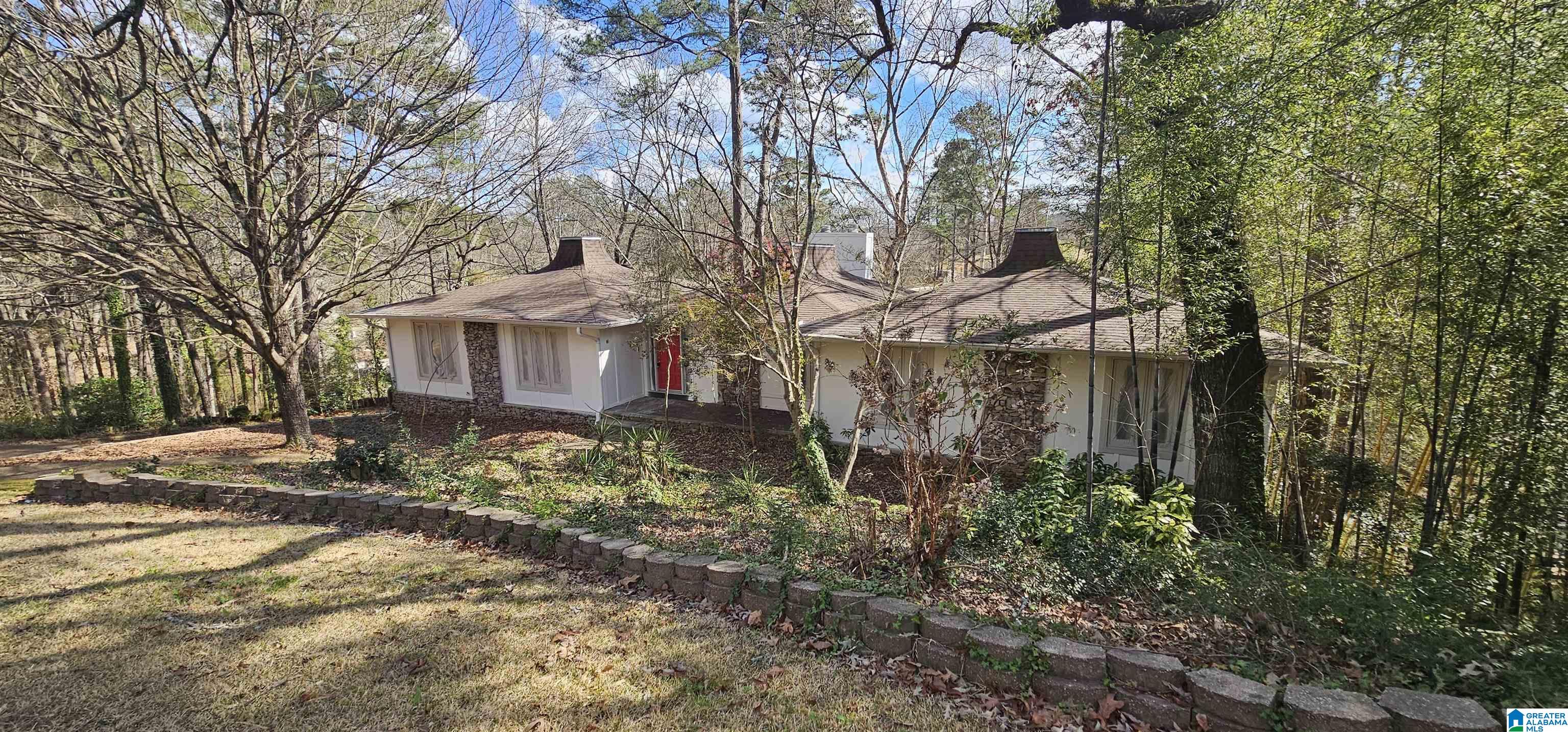 2624 CREEKVIEW DRIVE