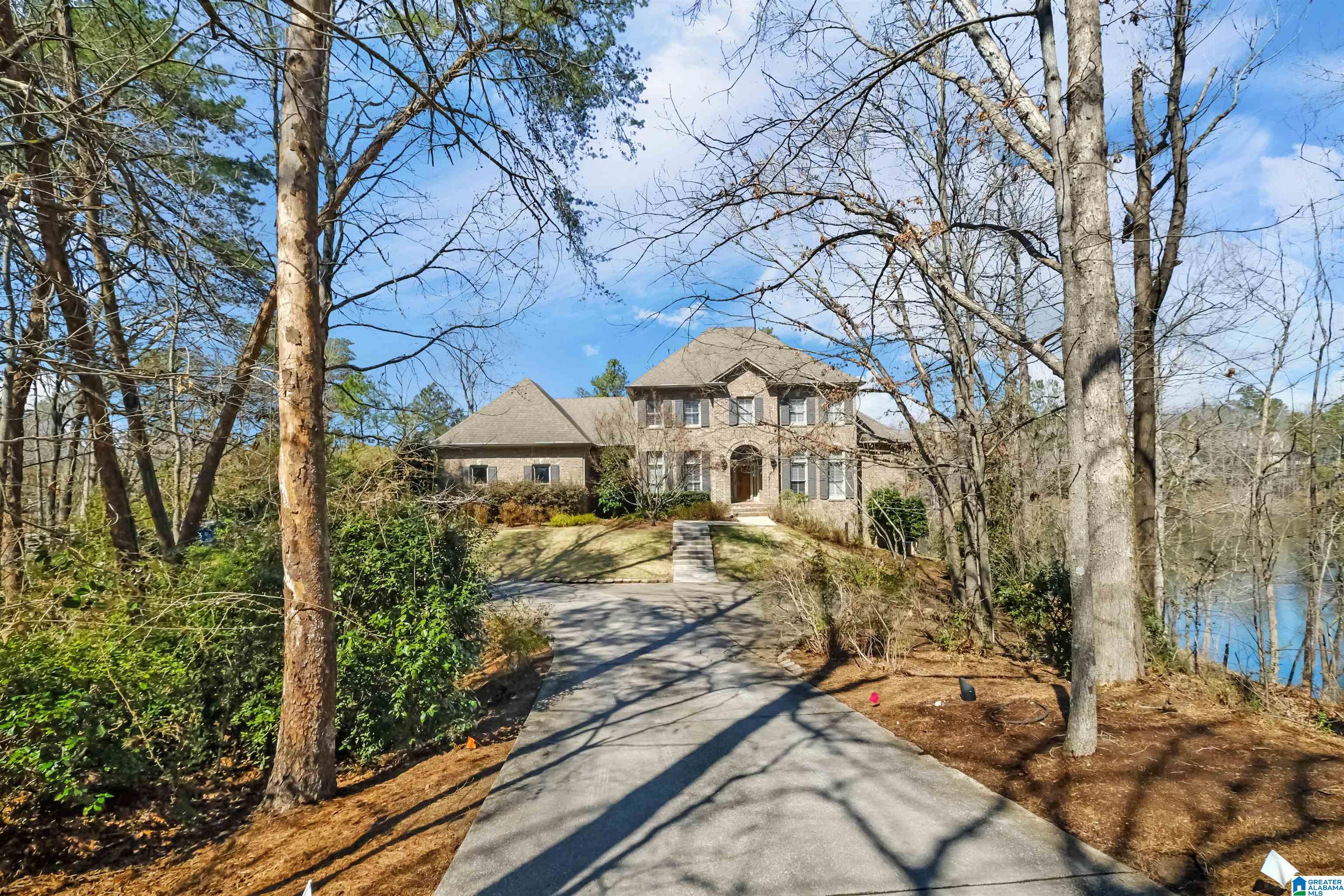800 LAKE COLONY CIRCLE