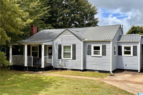 Photo of 2204 Forest Lake Drive, TUSCALOOSA, AL 35401 (MLS # 21461827)