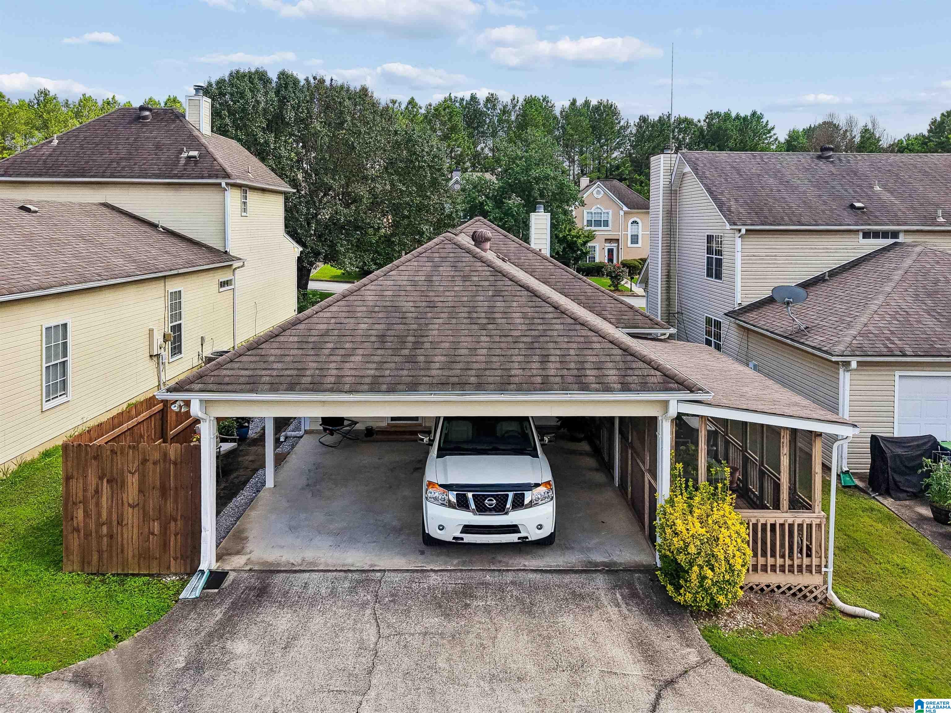 144 WARWICK CIRCLE