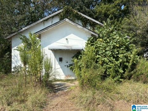 Photo of 64 3rd Street, GRAYSVILLE, AL 35073 (MLS # 21448263)