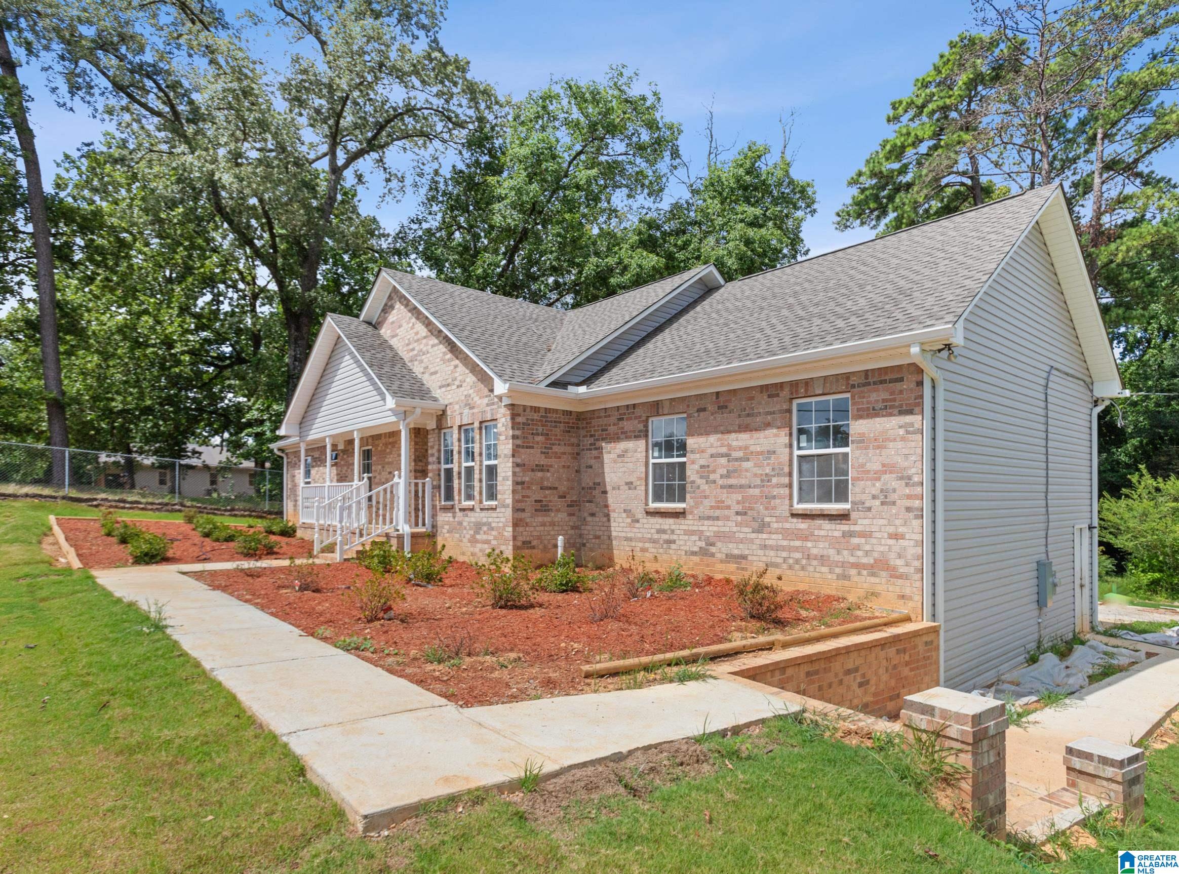 702 SOUTHGATE LANE