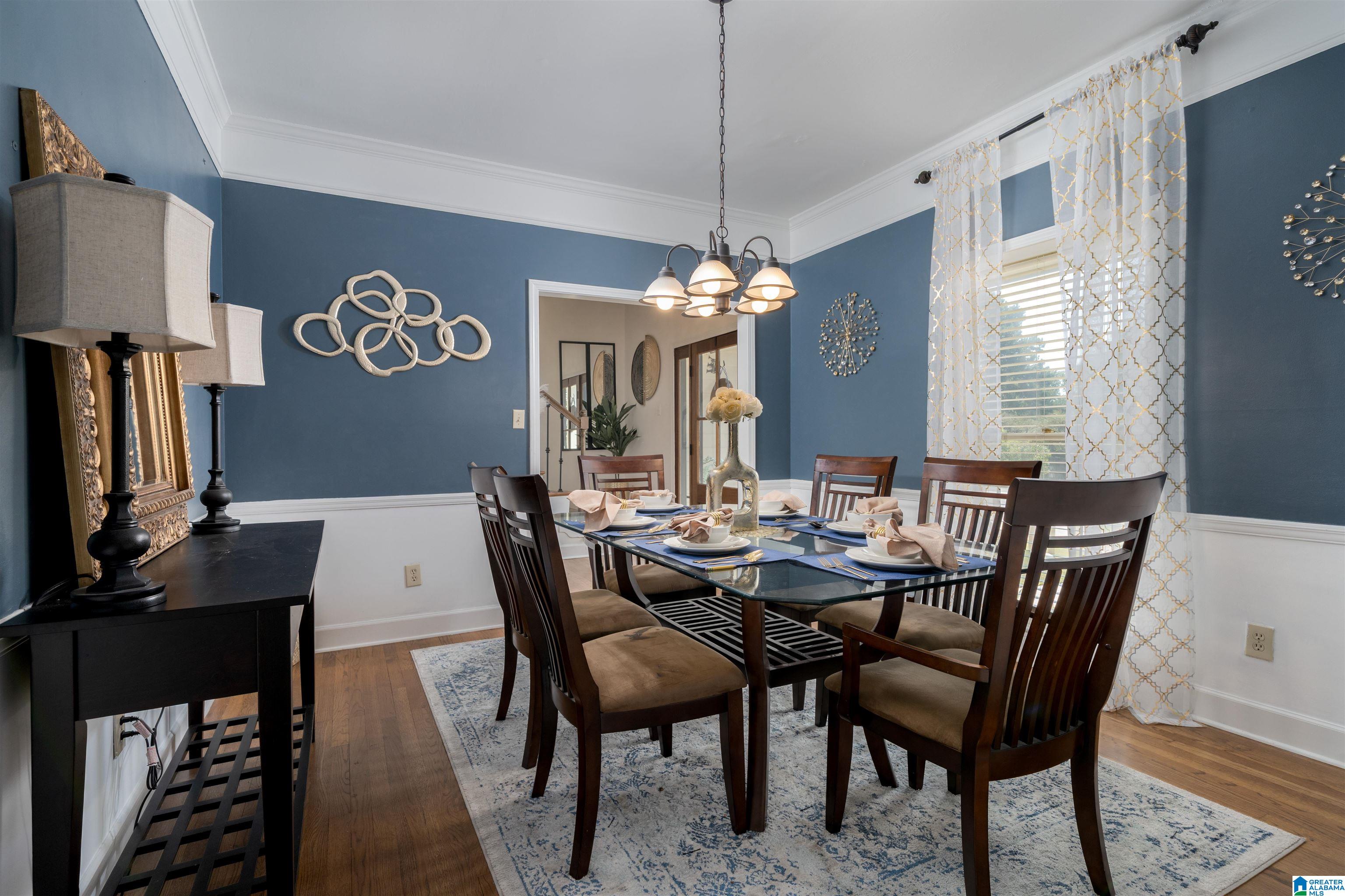 1520 HONEY LOCUST DRIVE