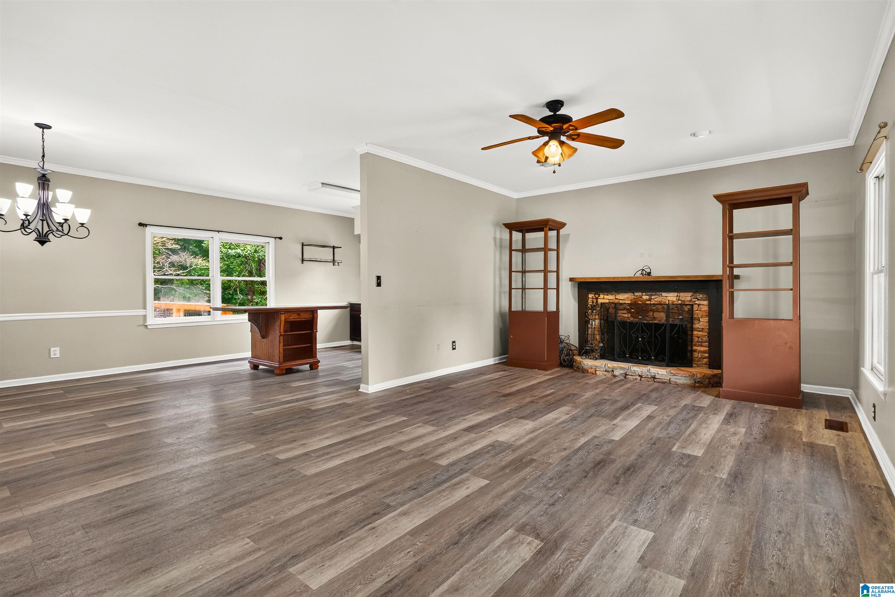 846 HONEYSUCKLE DRIVE