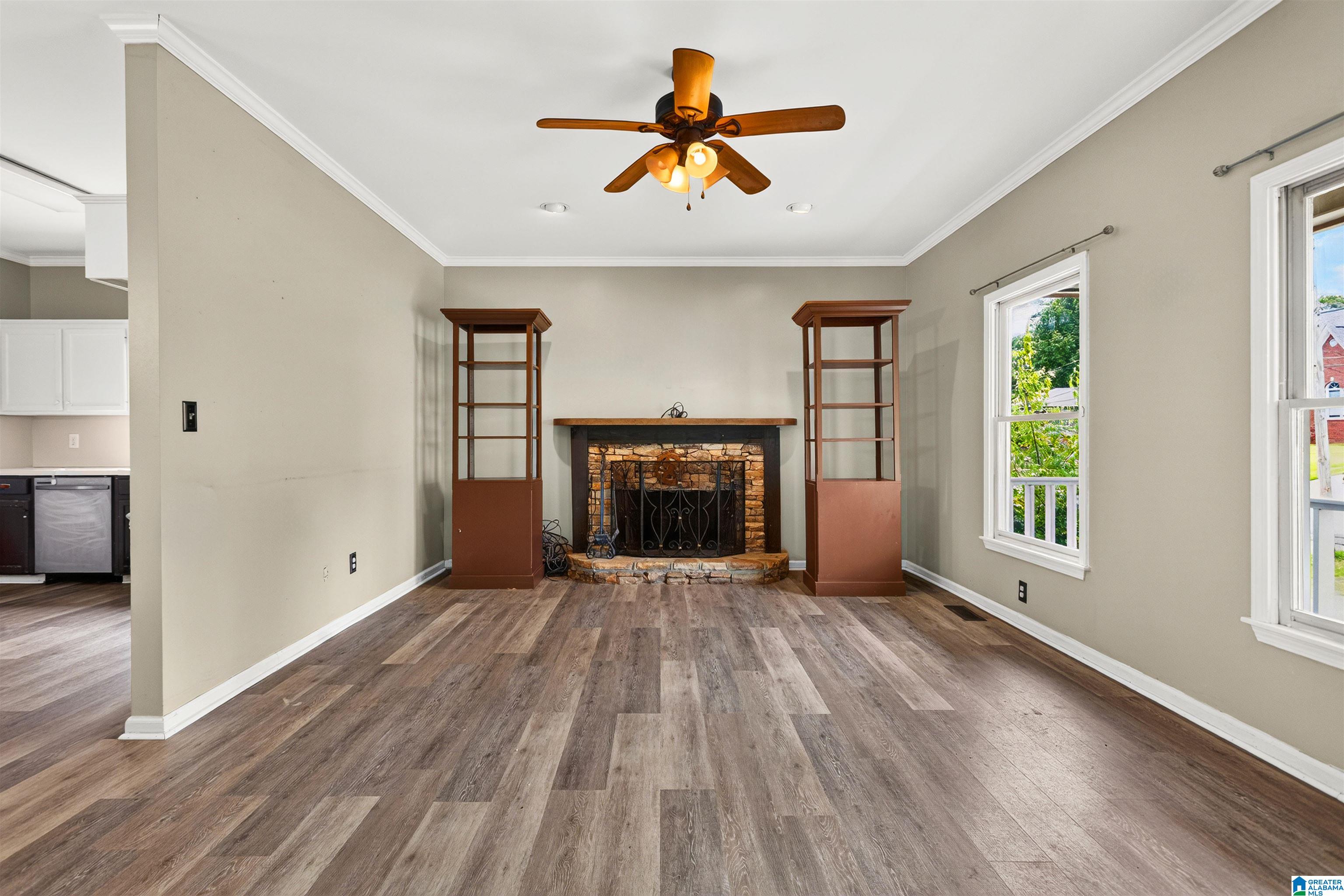 846 HONEYSUCKLE DRIVE
